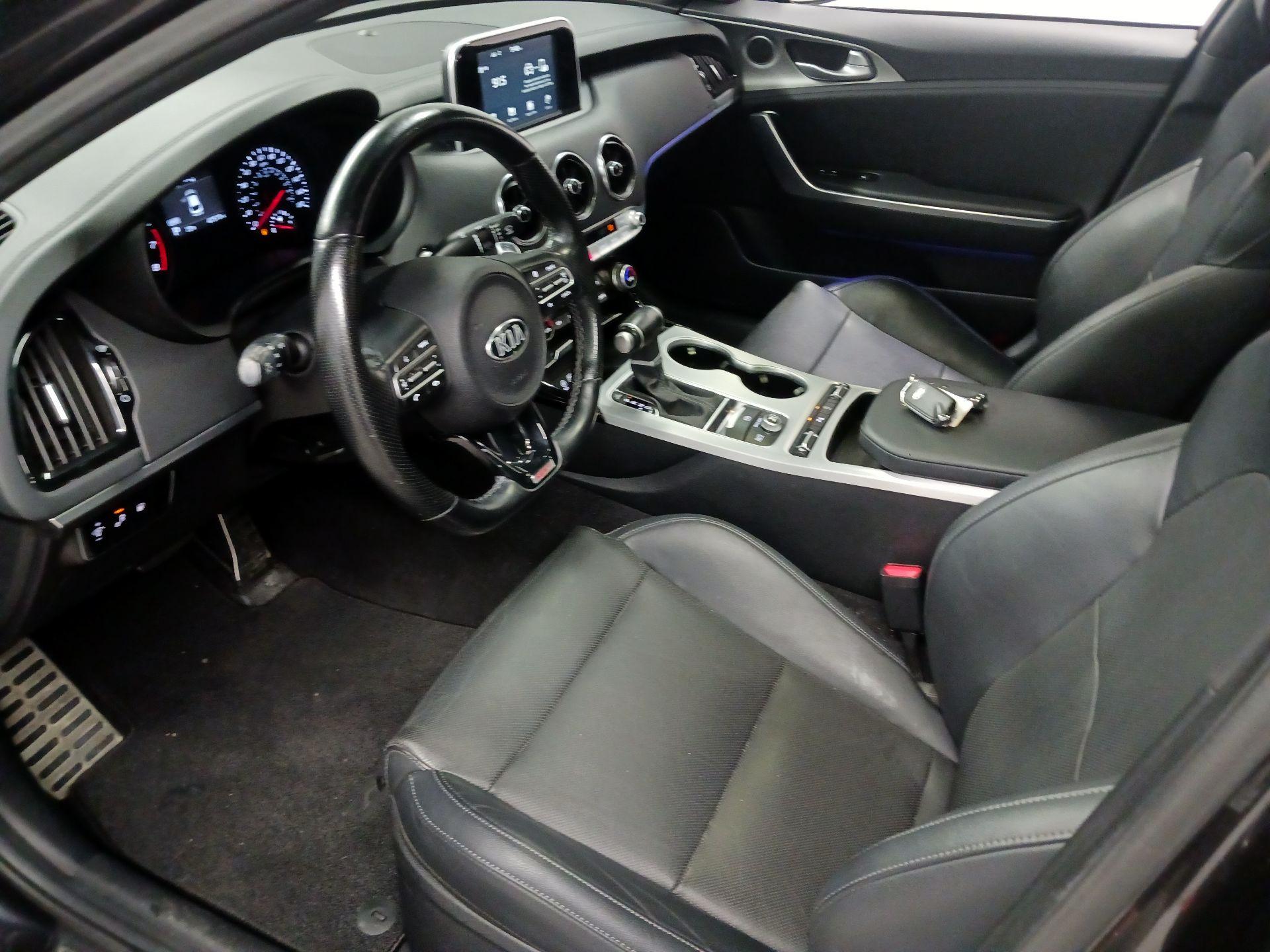 Thumbnail: 2020 Kia Stinger - 11