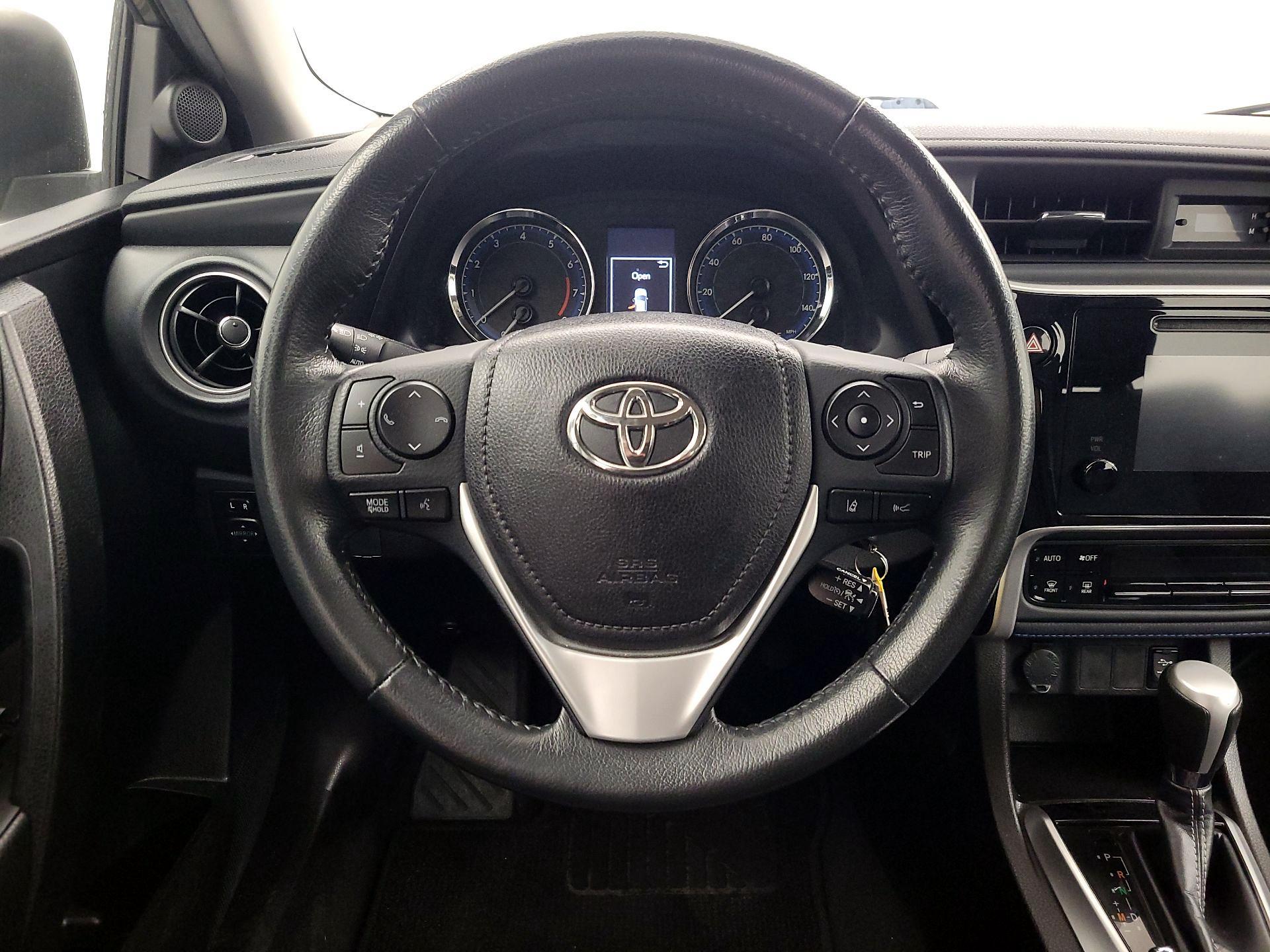 Thumbnail: 2019 Toyota Corolla - 10