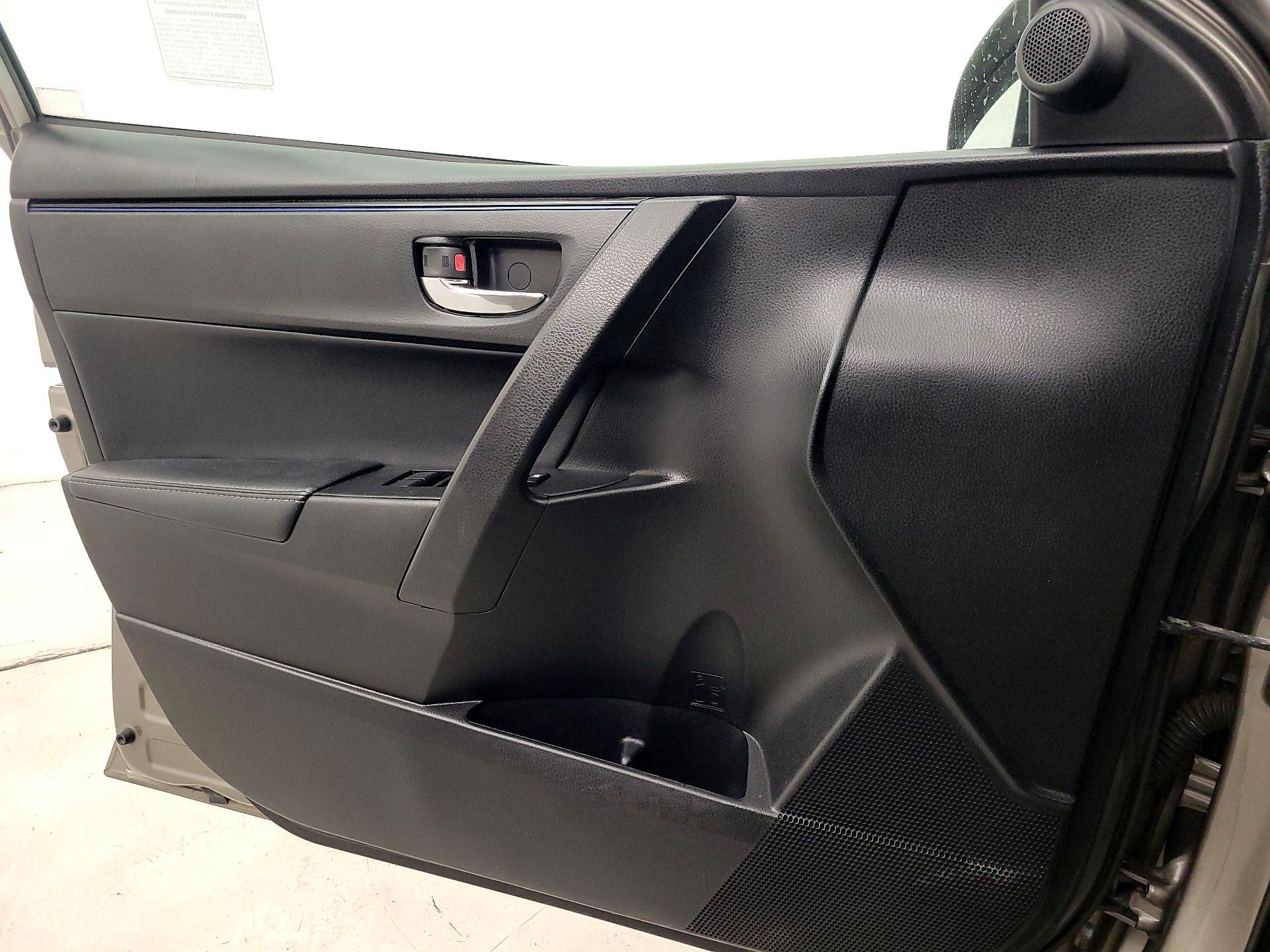 Thumbnail: 2019 Toyota Corolla - 12