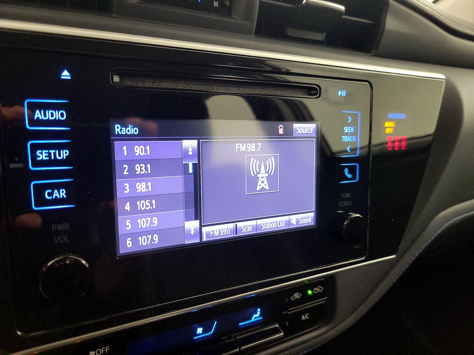 Thumbnail: 2019 Toyota Corolla - 15
