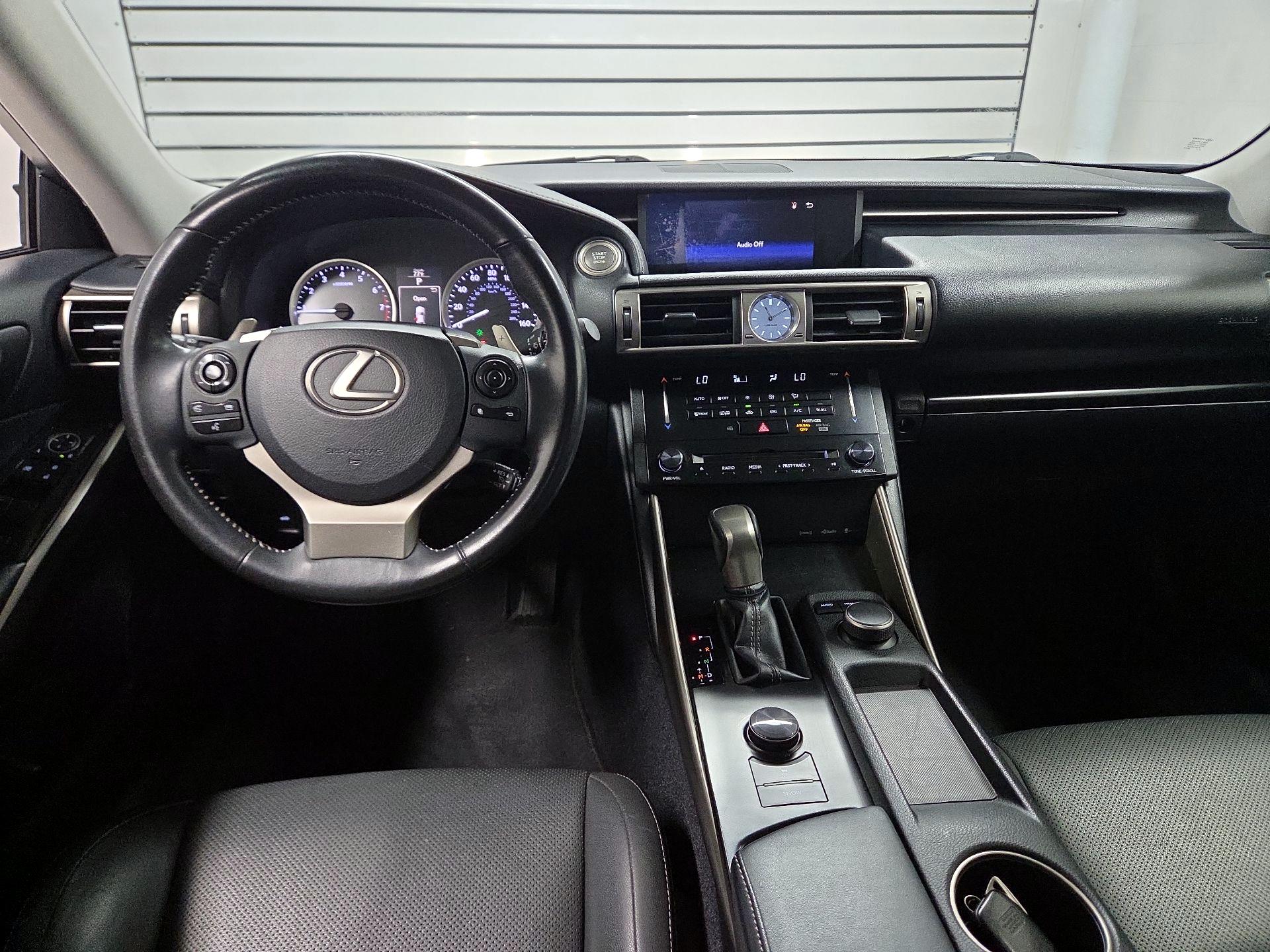 Thumbnail: 2014 Lexus IS - 9