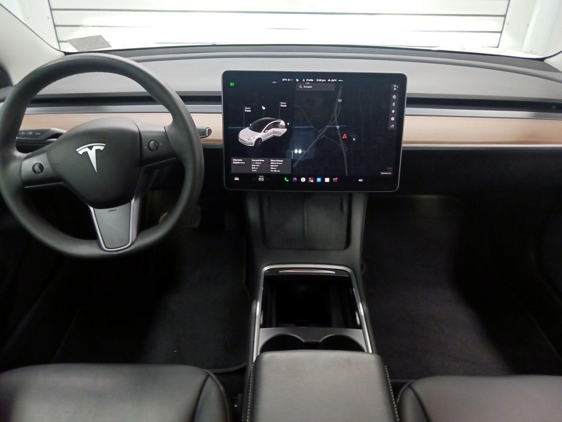 Thumbnail: 2022 Tesla Model 3 - 9