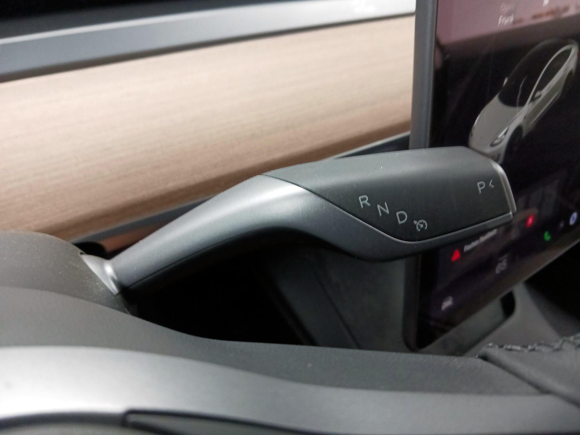 Thumbnail: 2022 Tesla Model 3 - 15
