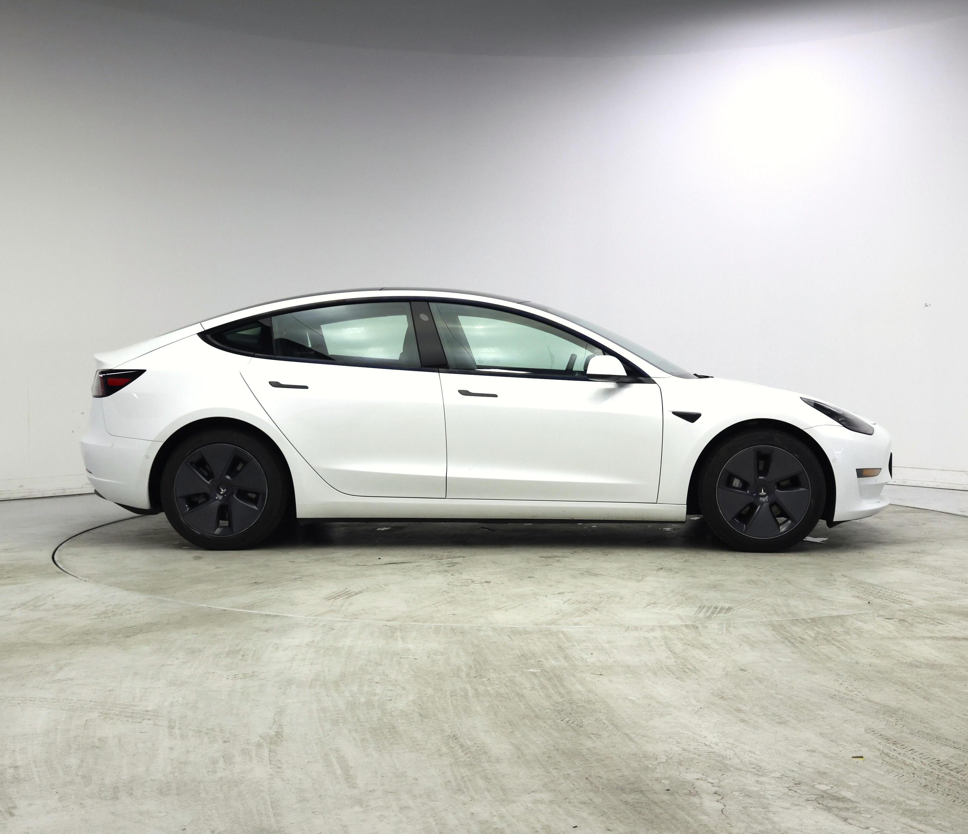 Thumbnail: 2022 Tesla Model 3 - 7