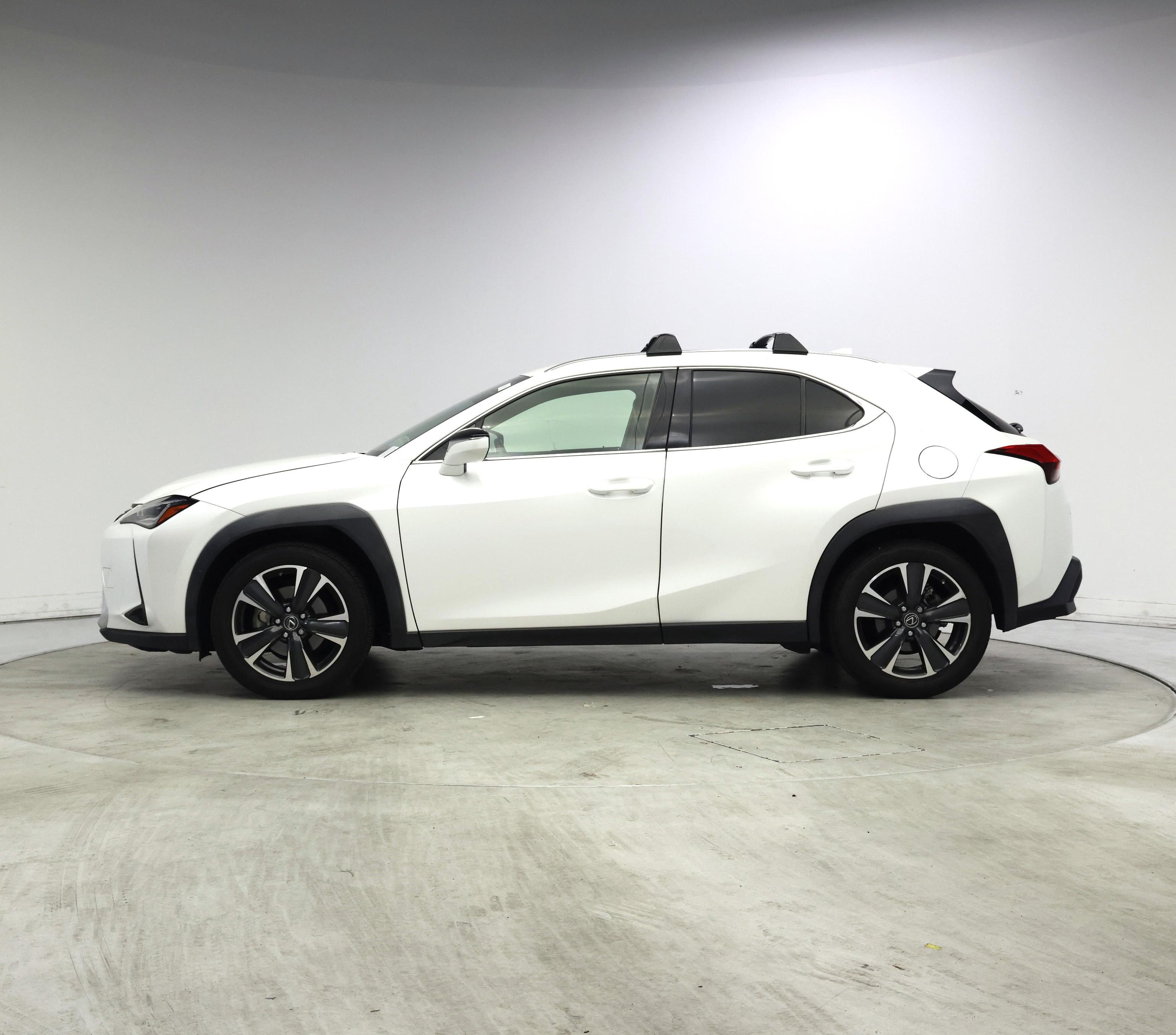 Thumbnail: 2019 Lexus UX - 3