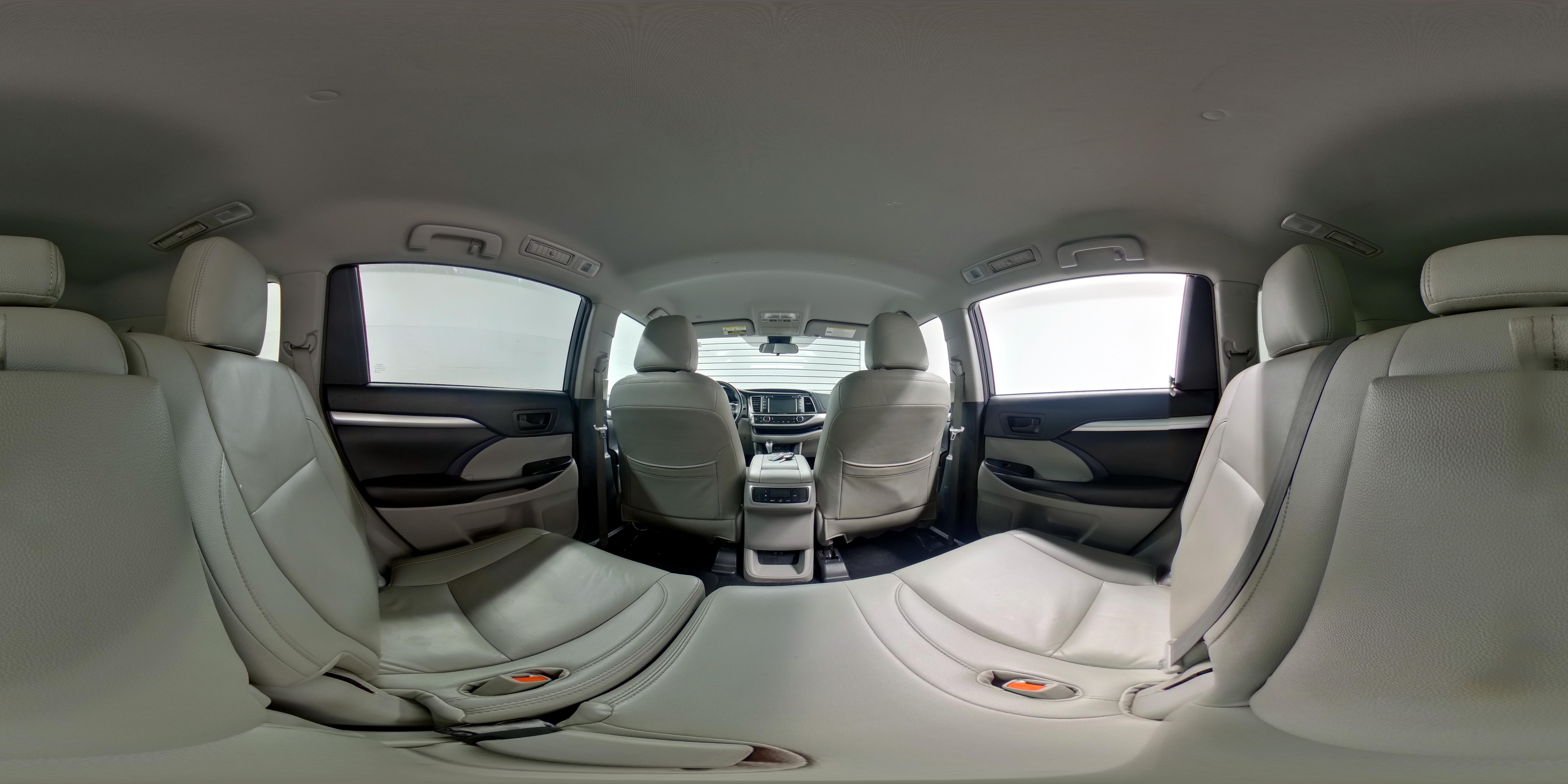 2018 Toyota Highlander LE Plus - Photo 27