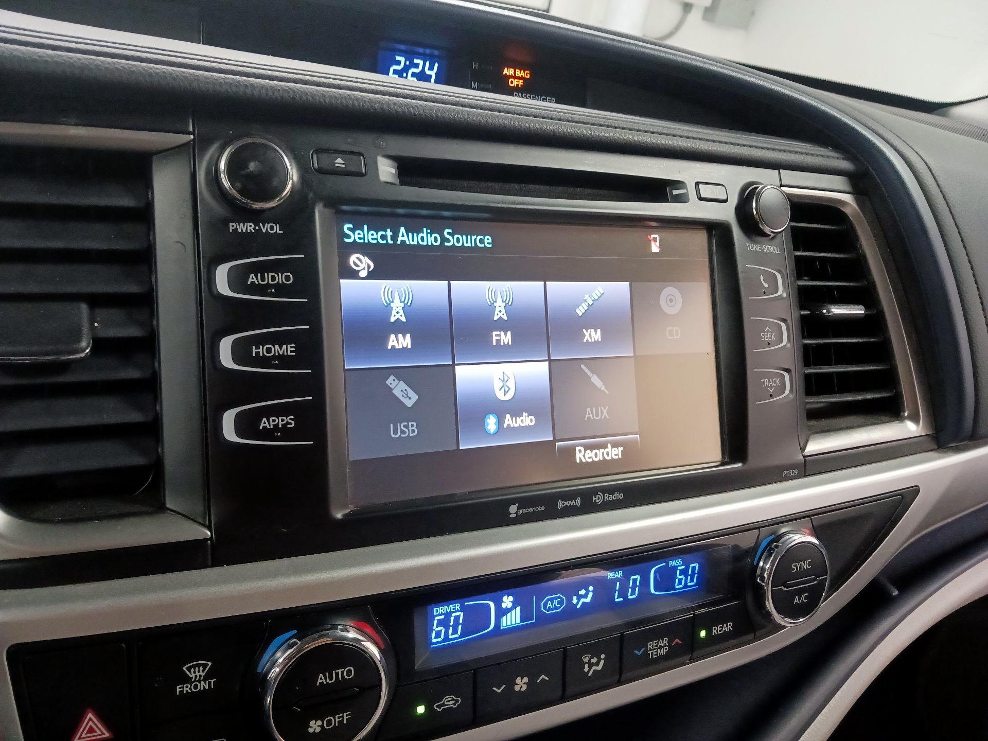 Thumbnail: 2018 Toyota Highlander - 15