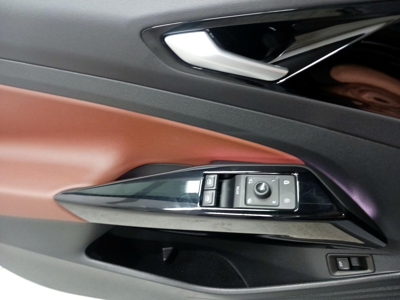 2022 Volkswagen ID.4 PRO S - Photo 11