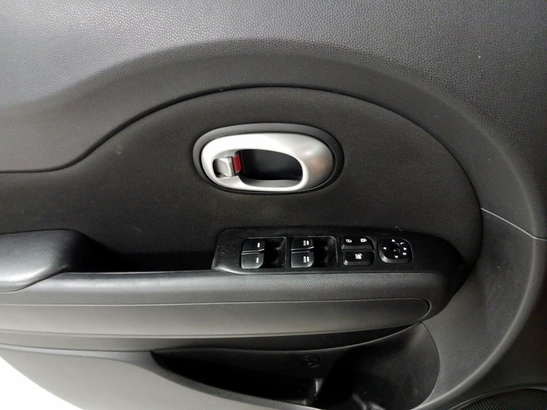 Thumbnail: 2014 Kia Soul - 10