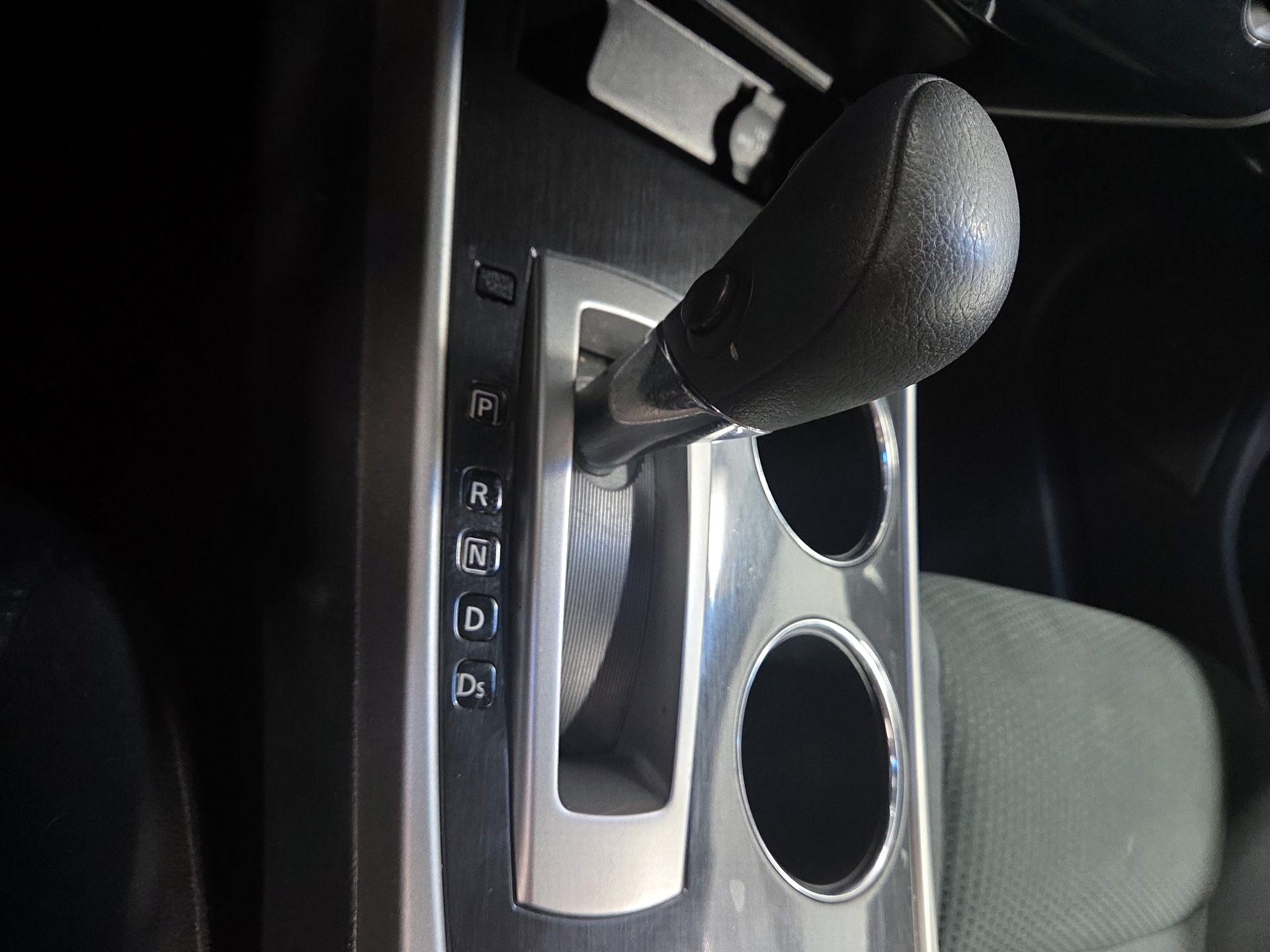 Thumbnail: 2014 Nissan Altima - 14