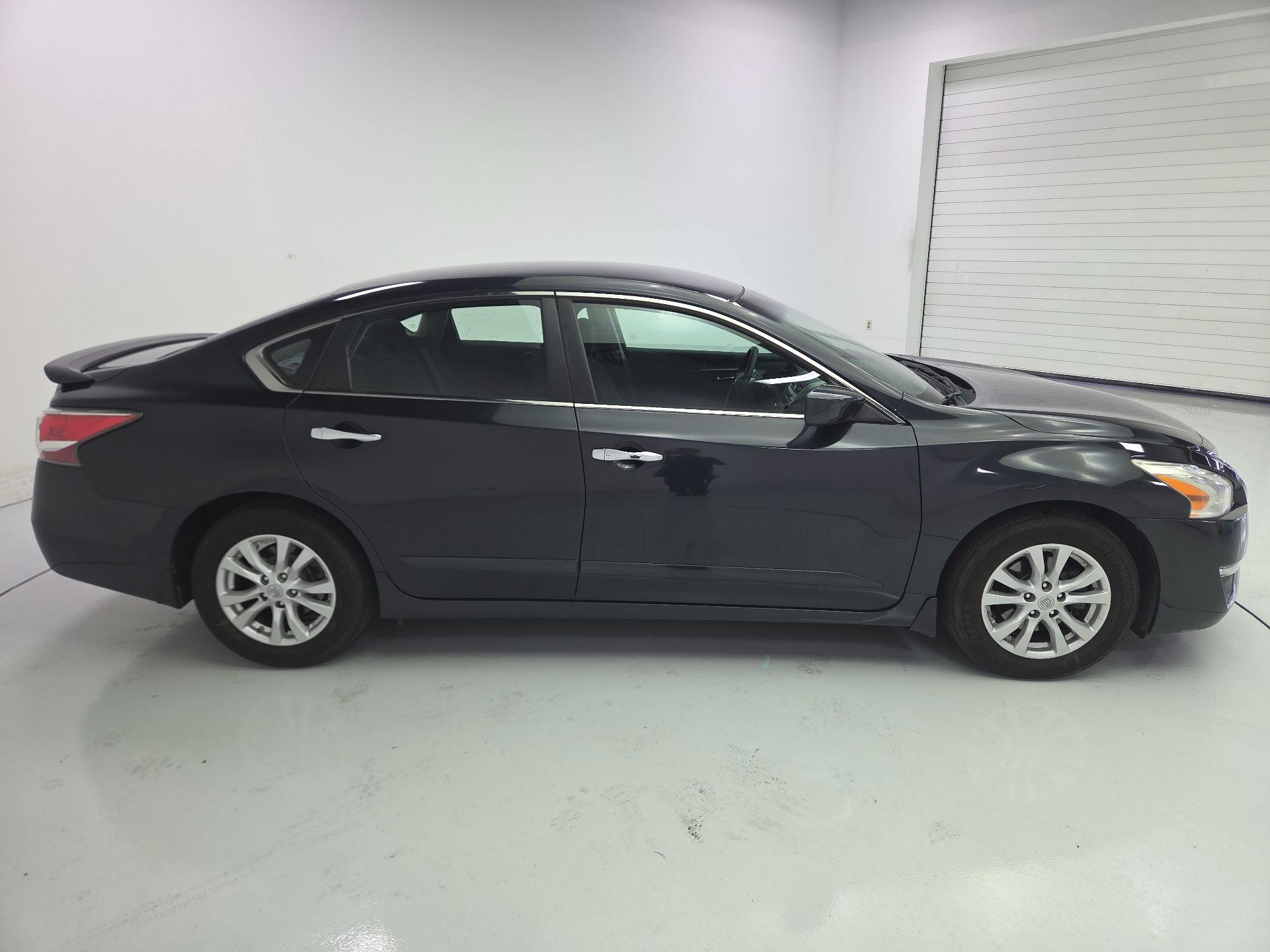 Thumbnail: 2014 Nissan Altima - 4