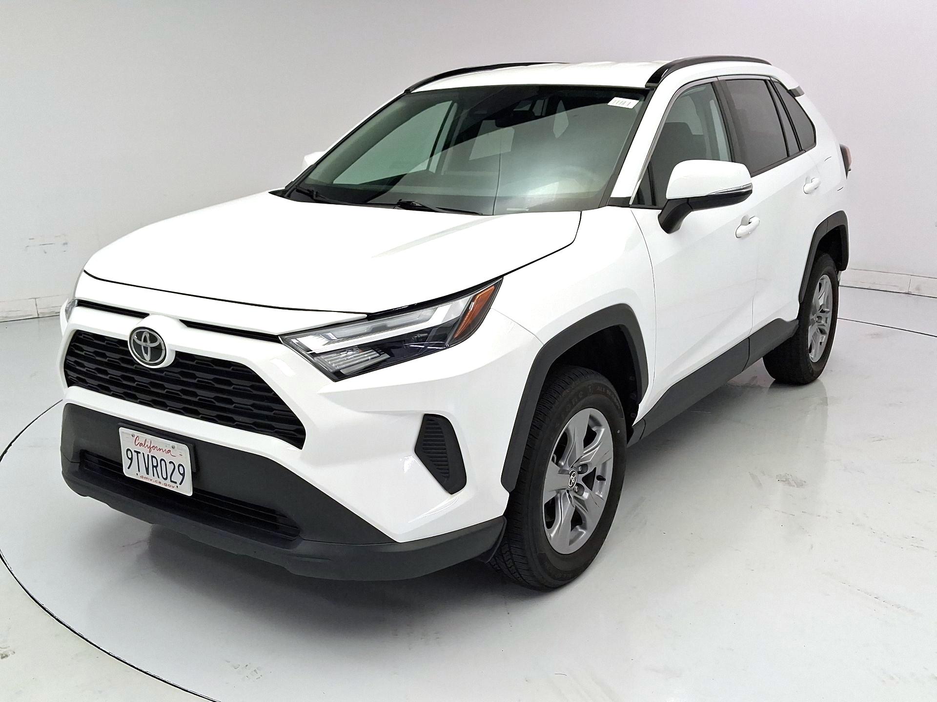 Thumbnail: 2022 Toyota RAV4 - 3