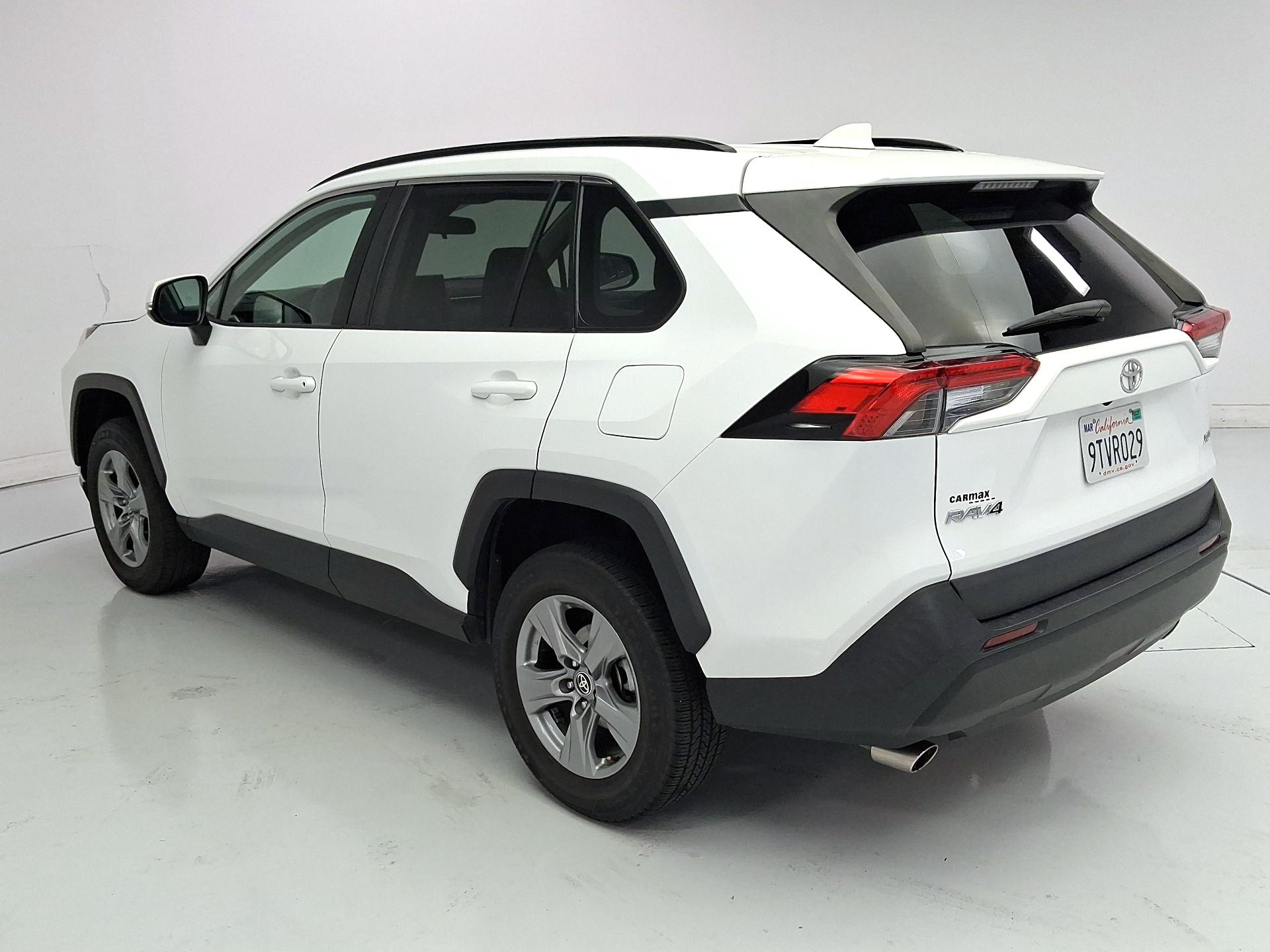 Thumbnail: 2022 Toyota RAV4 - 7