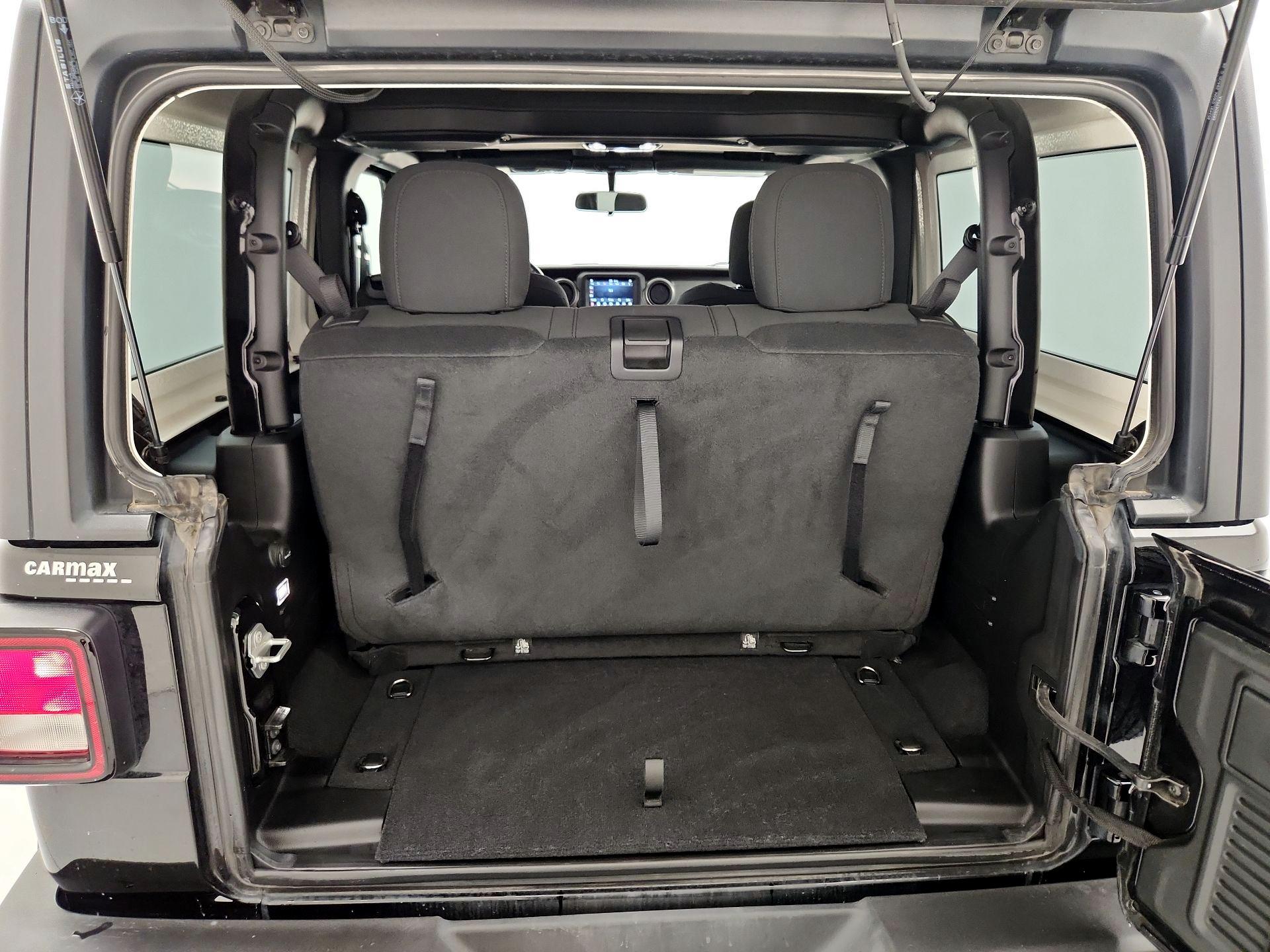 Thumbnail: 2021 Jeep Wrangler - 19