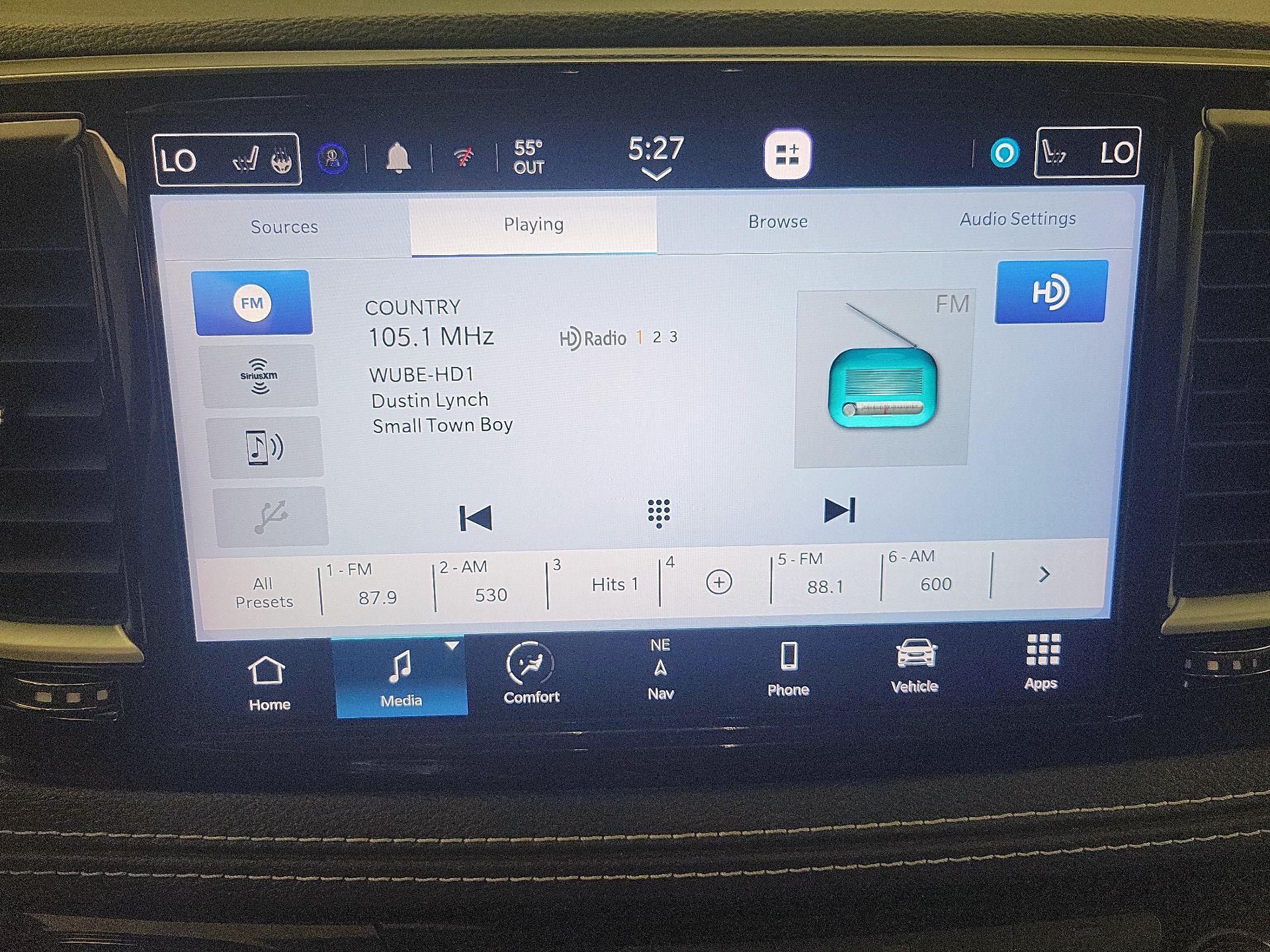 Thumbnail: 2023 Chrysler Pacifica - 16