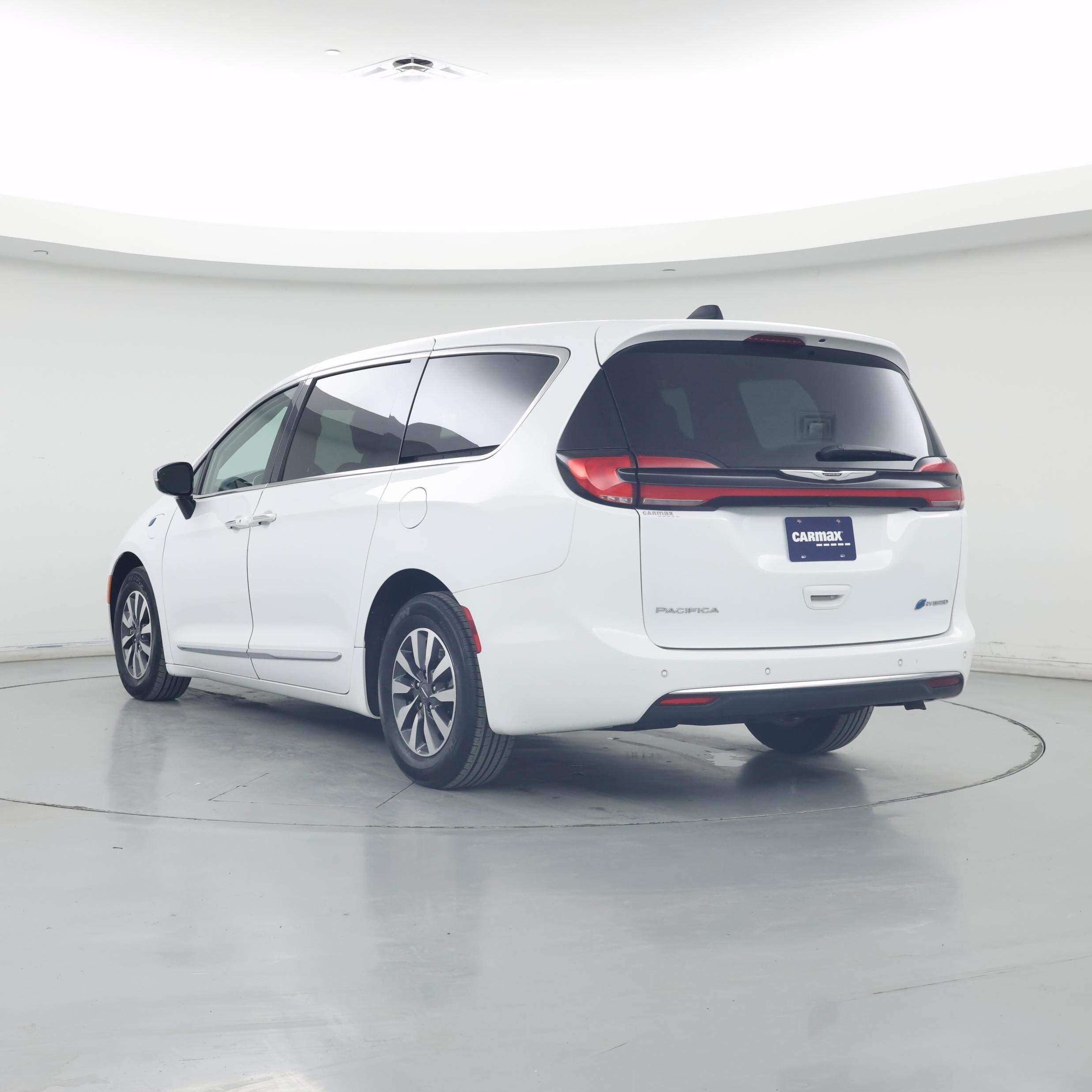 Thumbnail: 2023 Chrysler Pacifica - 2