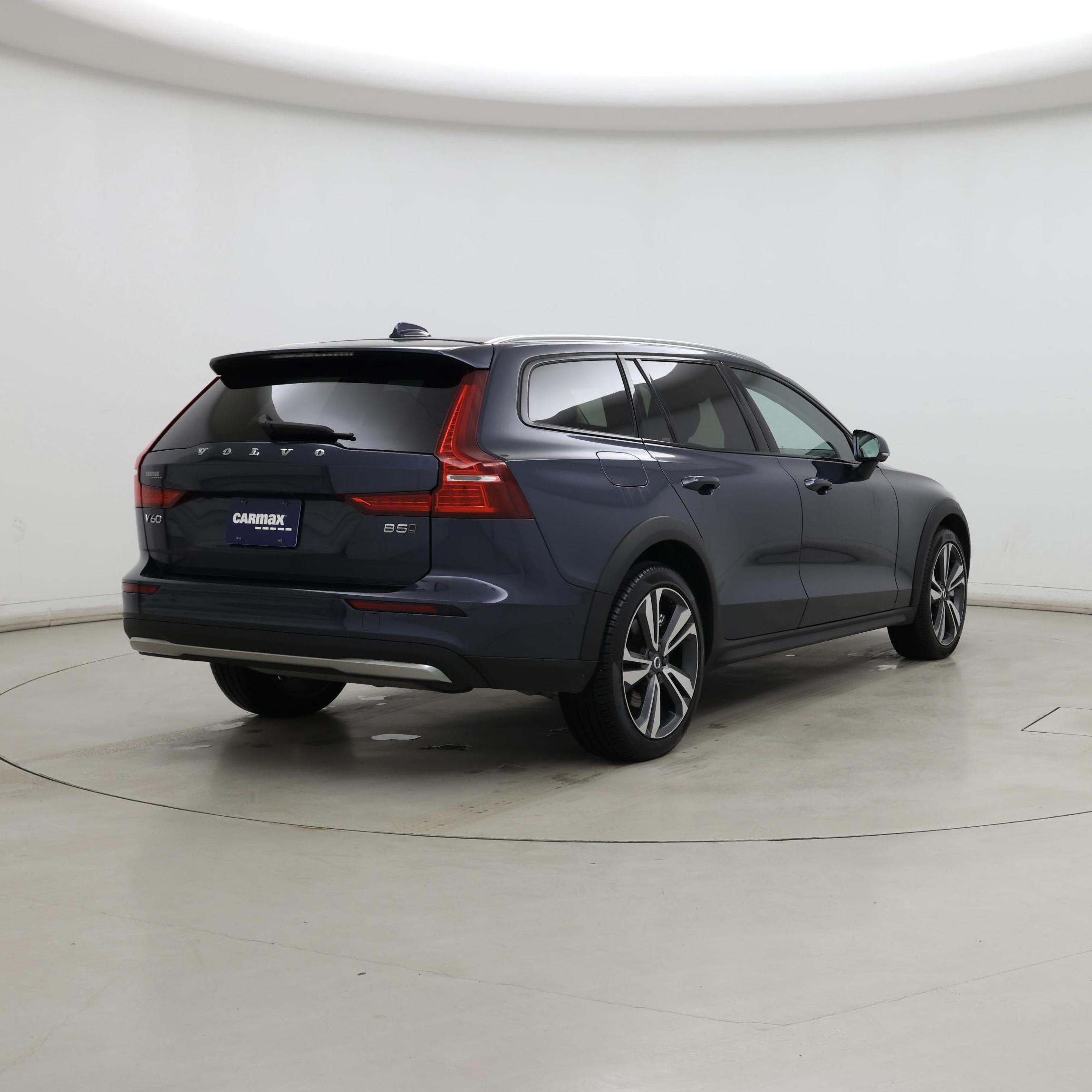 Thumbnail: 2025 Volvo S60 - 8