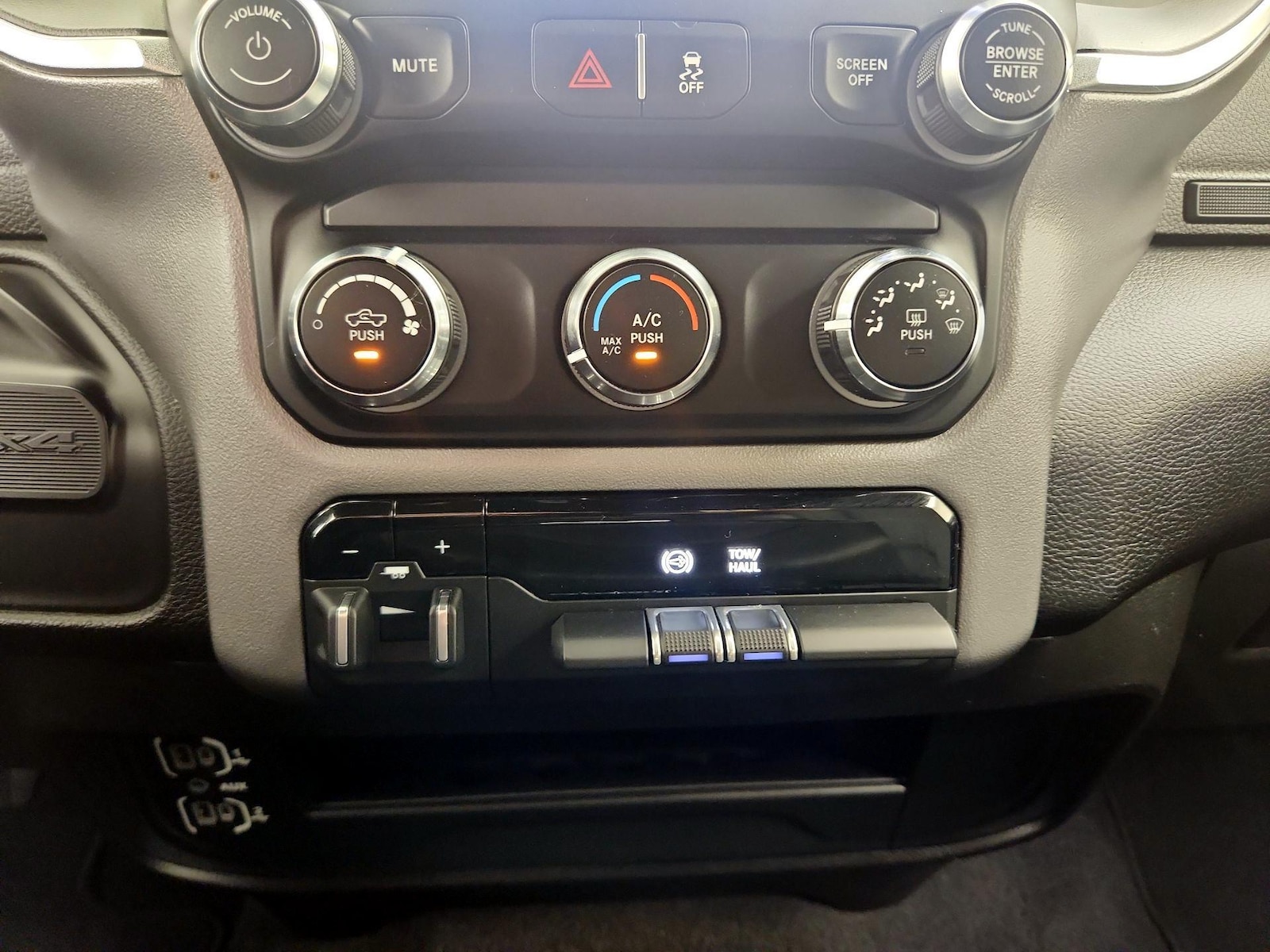 2024 RAM Ram 2500 Pickup Big Horn - Photo 17