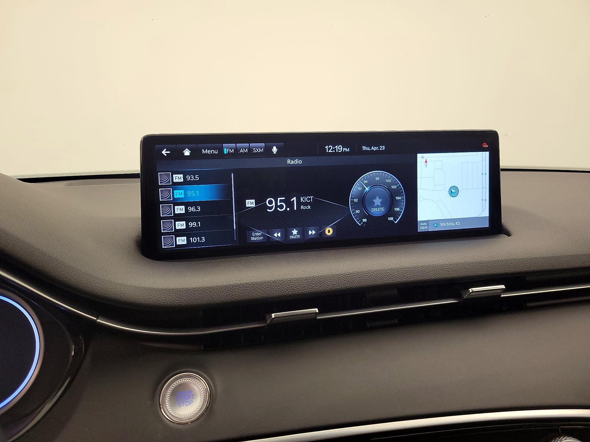 Thumbnail: 2025 Genesis GV70 - 16