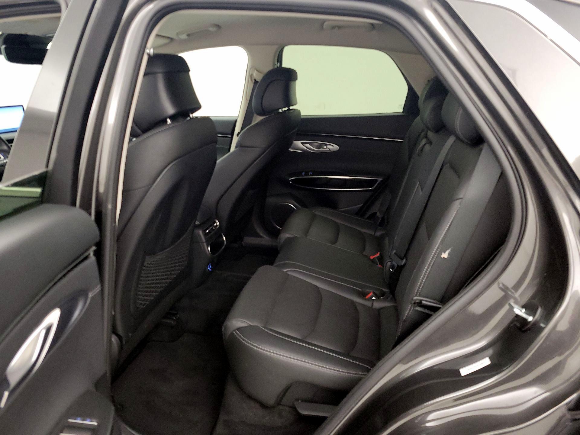 Thumbnail: 2025 Genesis GV70 - 20