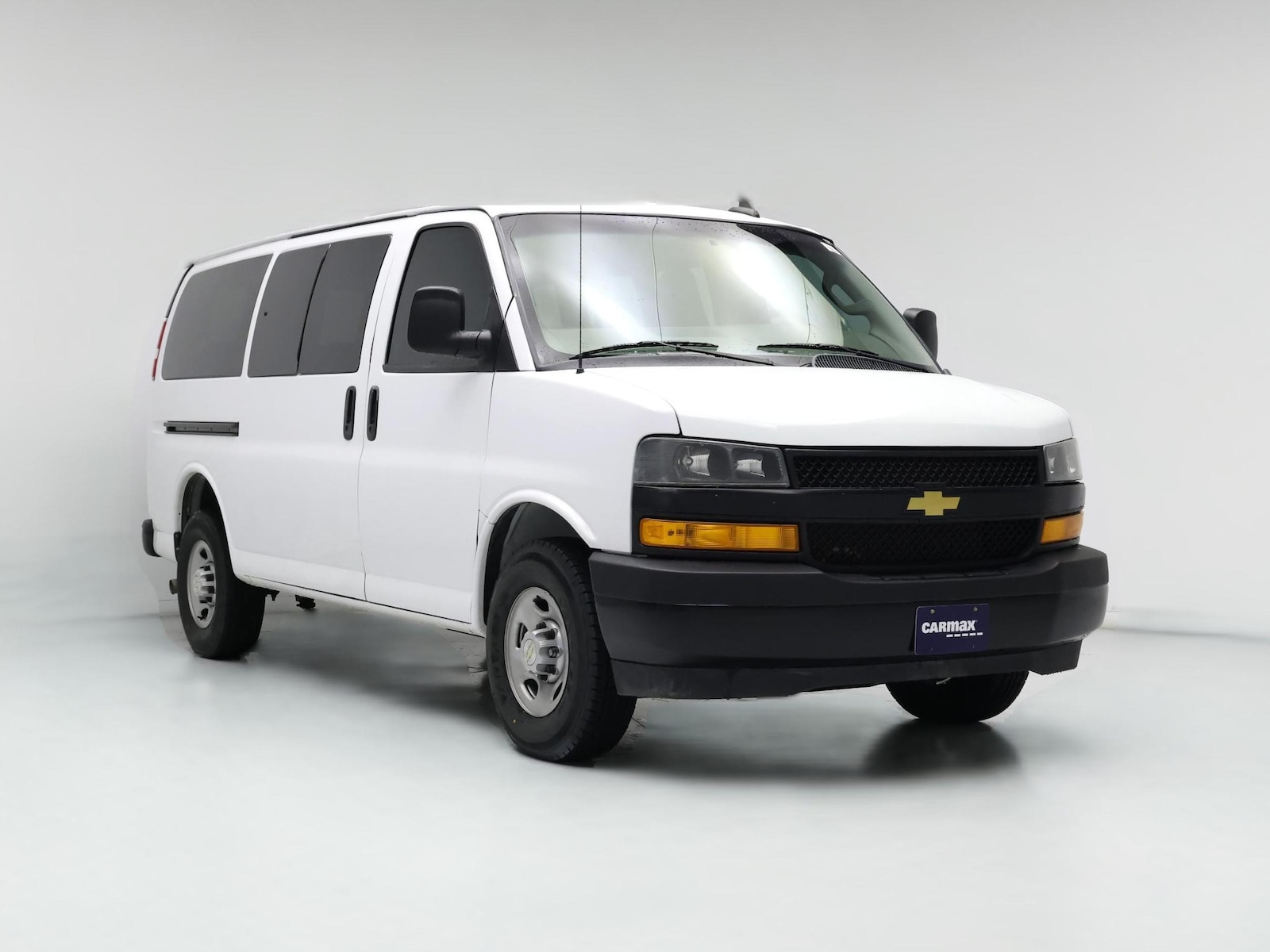 2022 Chevrolet Express Passenger