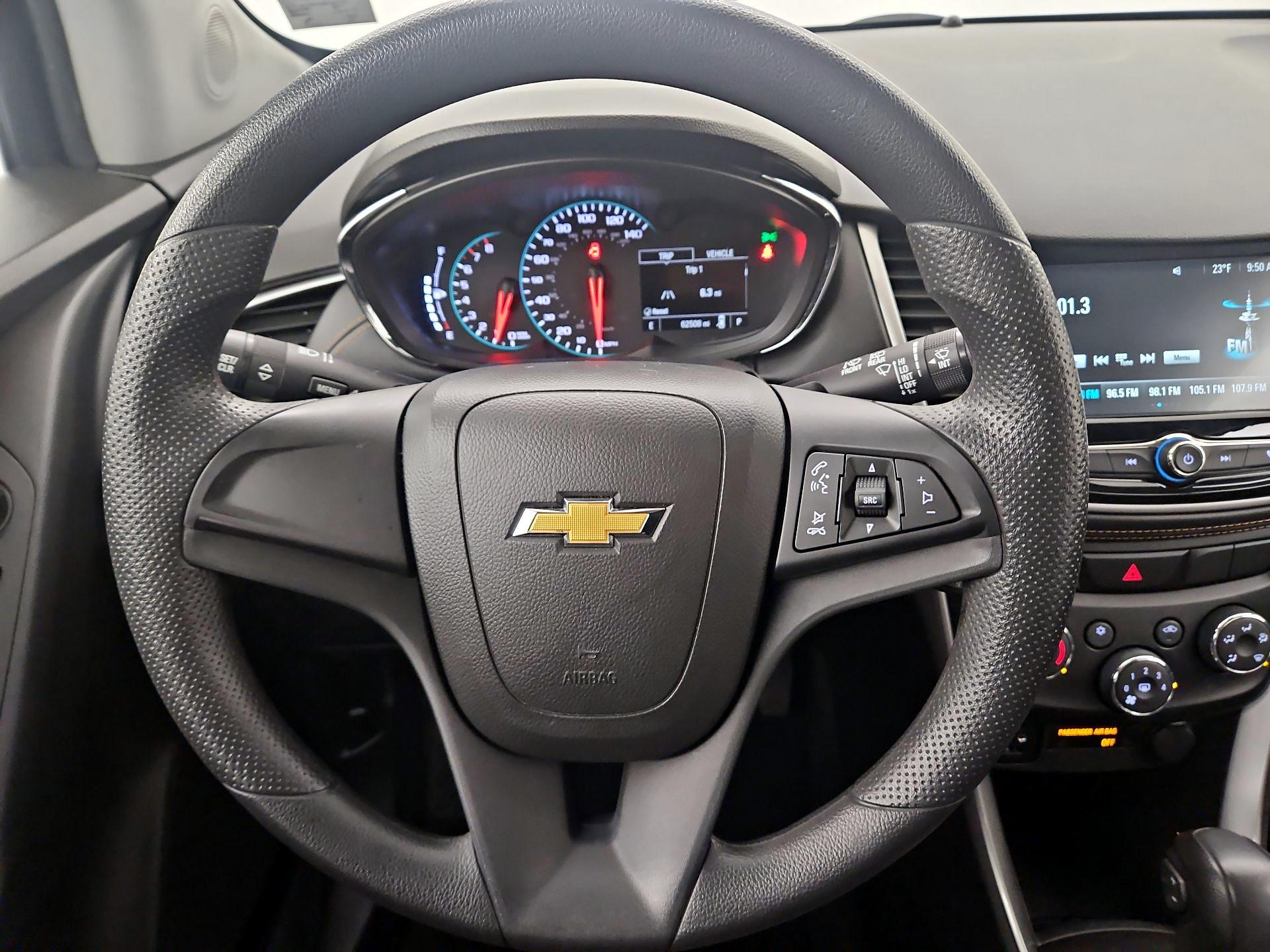 Thumbnail: 2017 Chevrolet Trax - 10