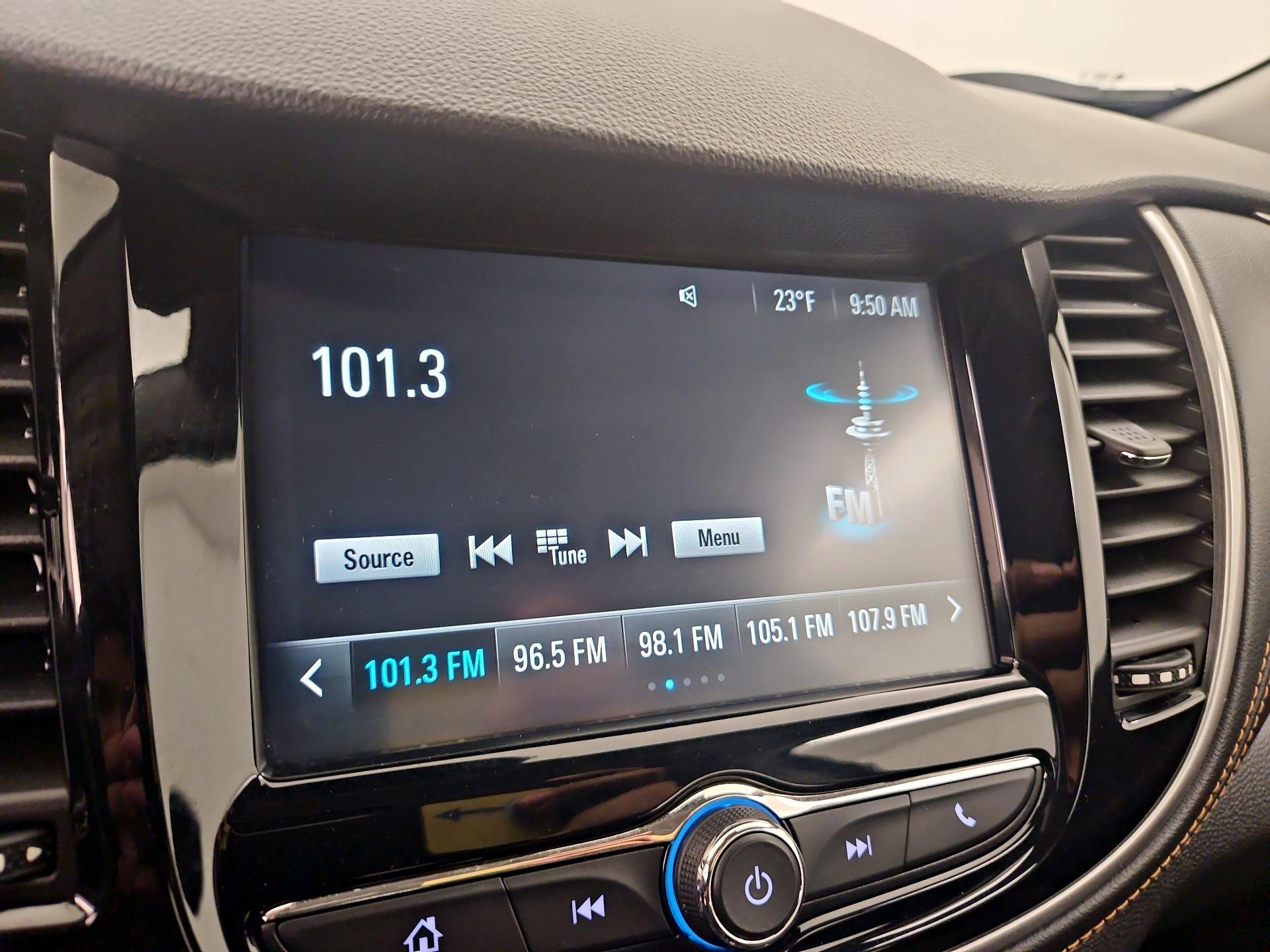 Thumbnail: 2017 Chevrolet Trax - 15