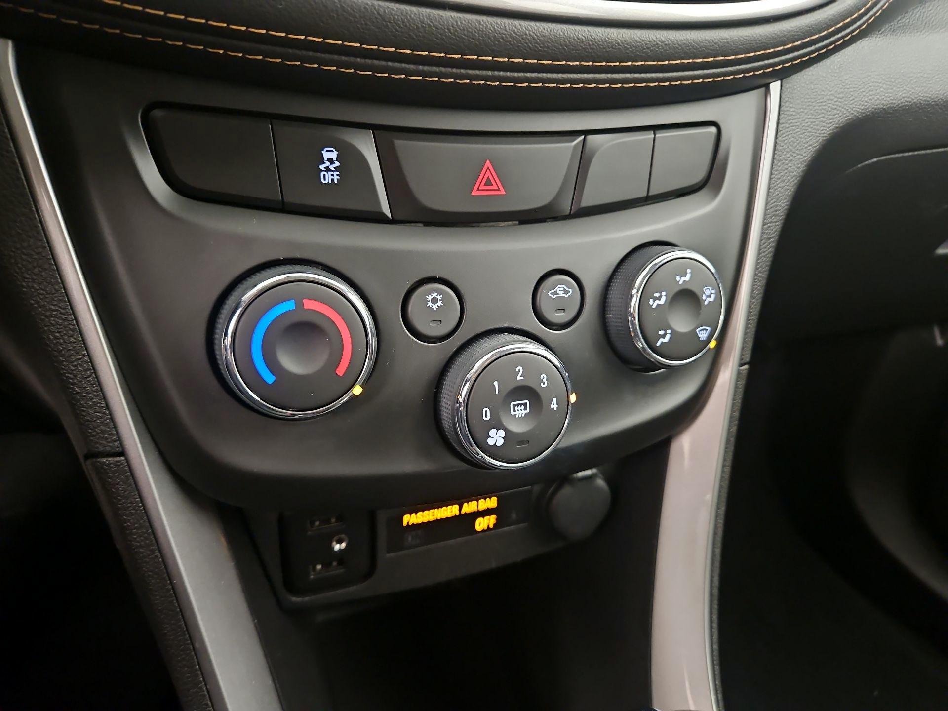 Thumbnail: 2017 Chevrolet Trax - 16