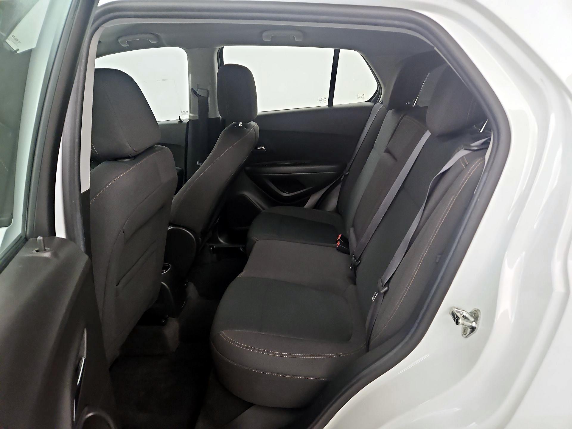 Thumbnail: 2017 Chevrolet Trax - 19