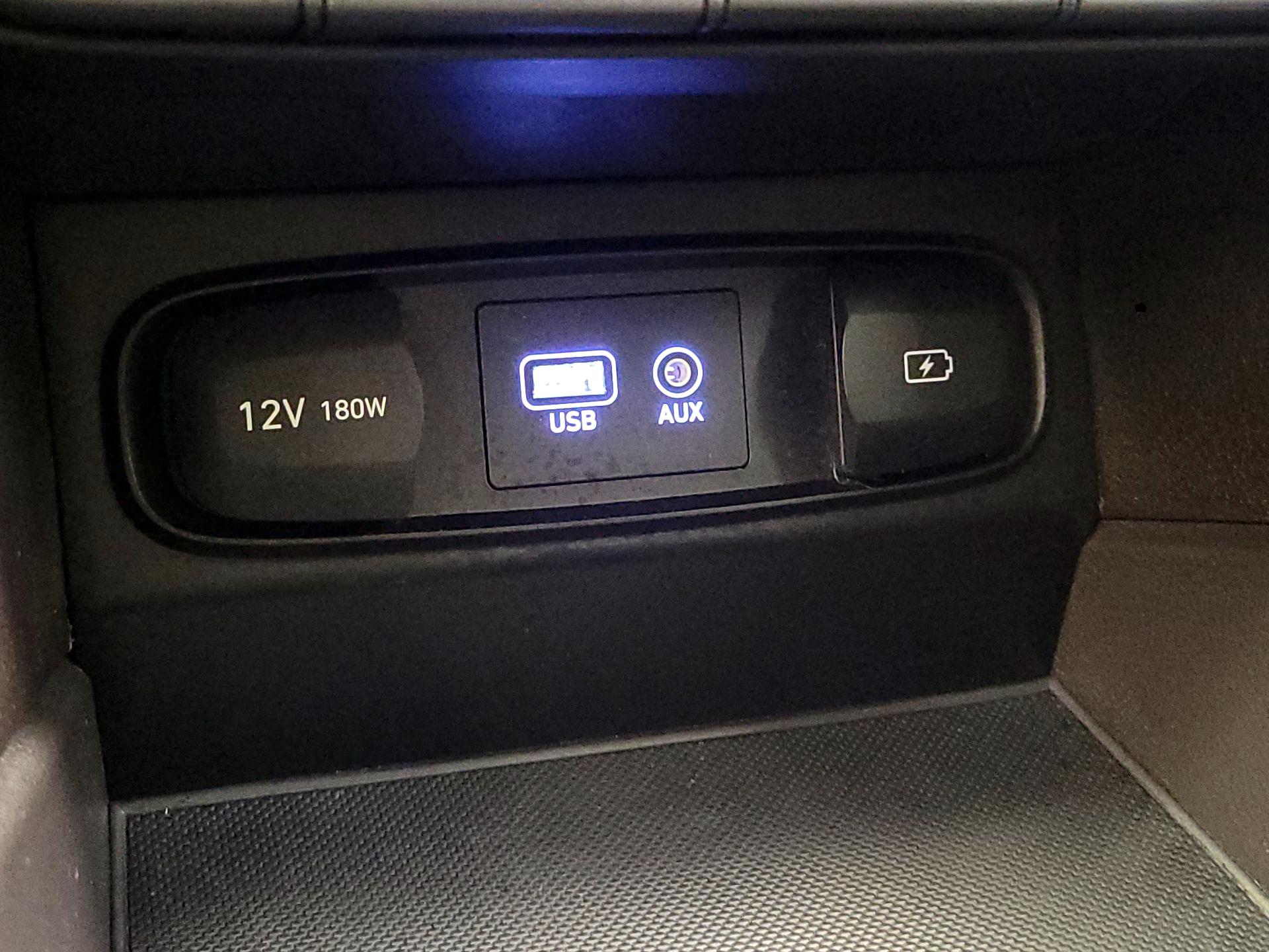 Thumbnail: 2020 Hyundai Santa Fe - 16