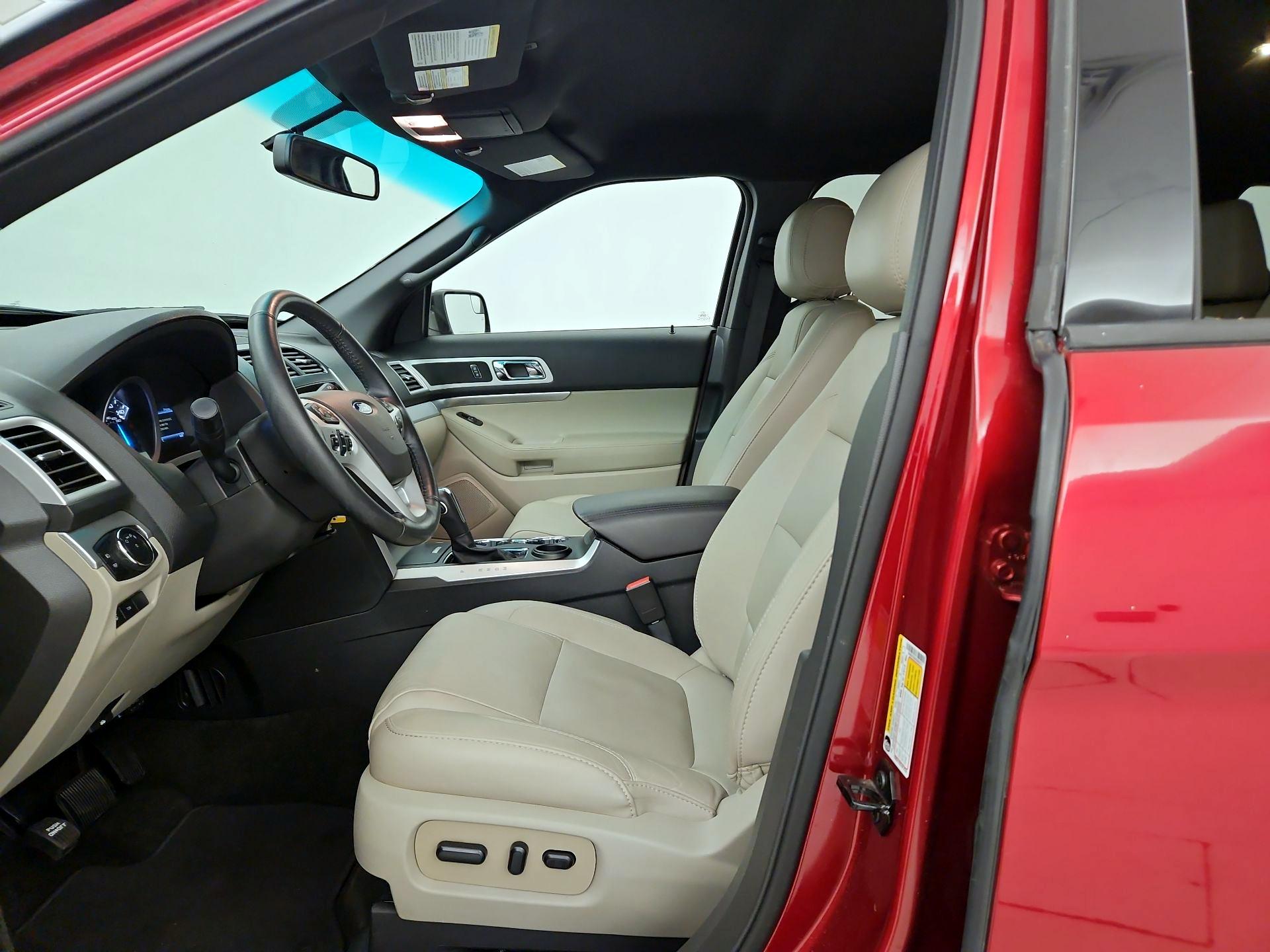 Thumbnail: 2015 Ford Explorer - 11