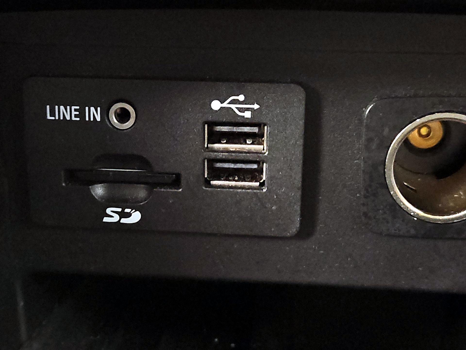 Thumbnail: 2015 Ford Explorer - 19