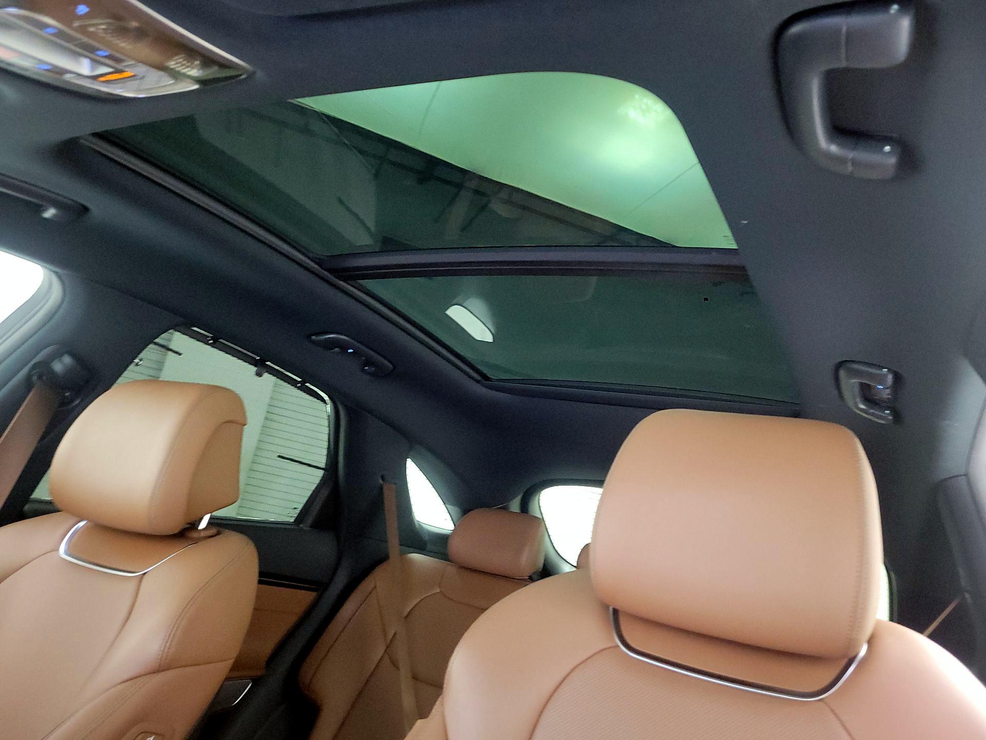 Thumbnail: 2023 Genesis GV70 - 20