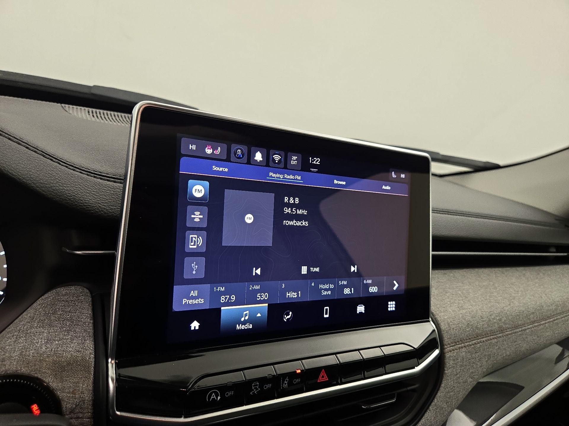 Thumbnail: 2022 Jeep Compass - 15