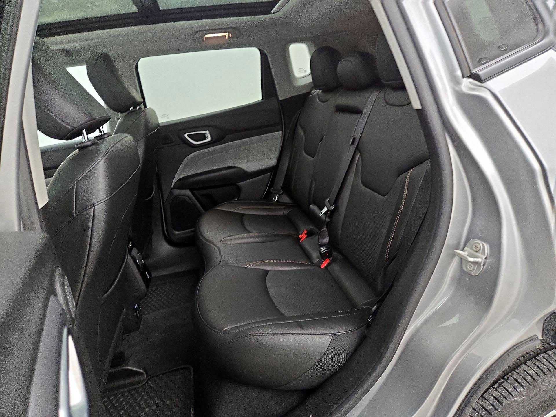 Thumbnail: 2022 Jeep Compass - 20