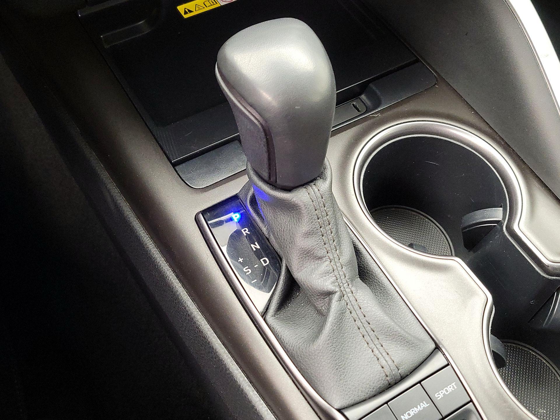 Thumbnail: 2023 Toyota Camry - 17