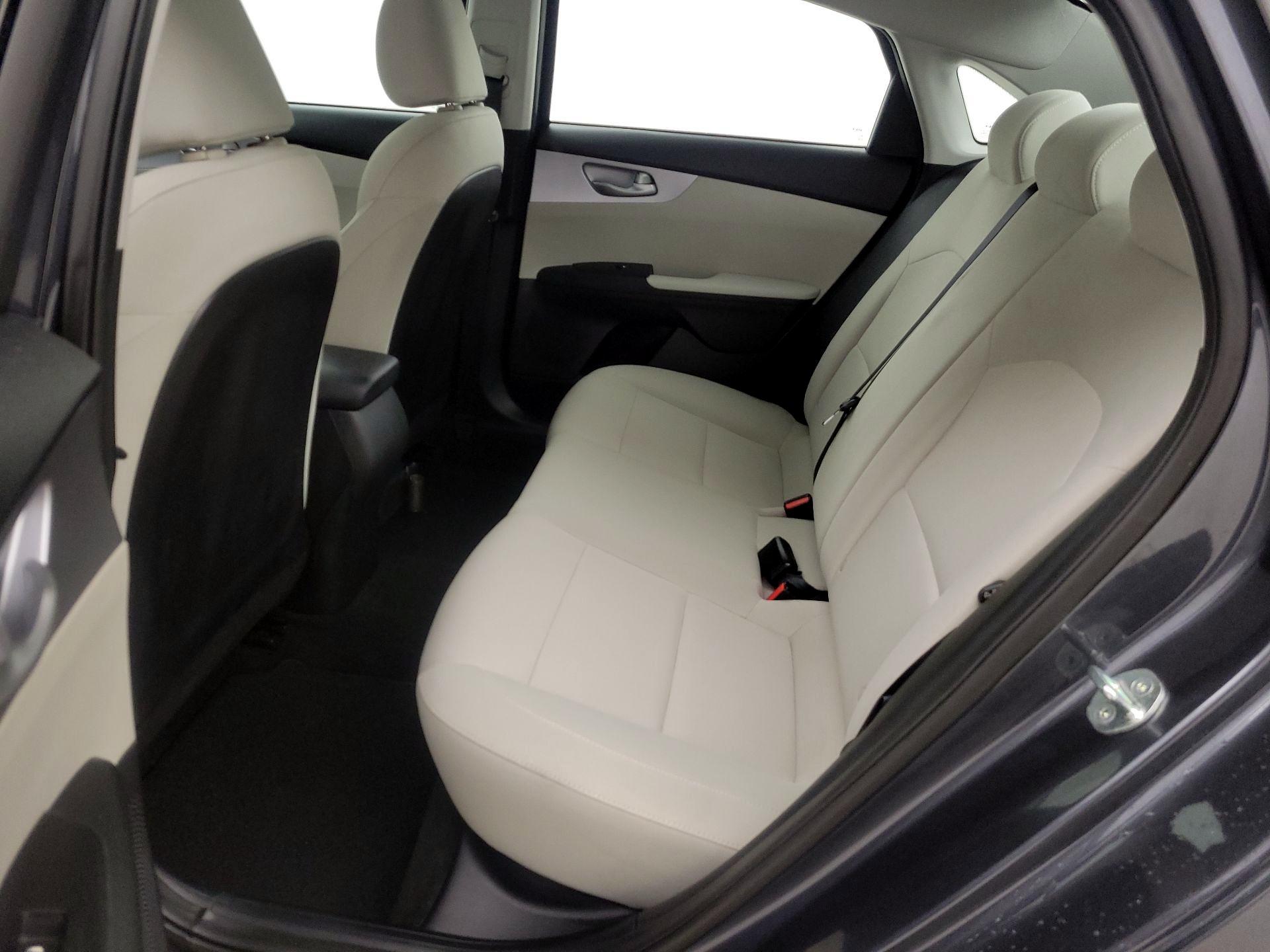 Thumbnail: 2022 Kia Forte - 19