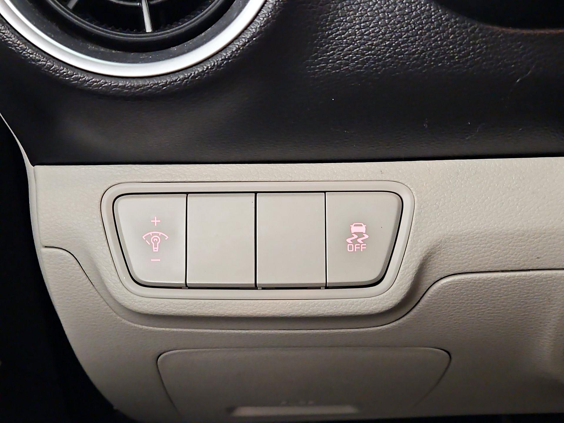 Thumbnail: 2023 Kia Forte - 13