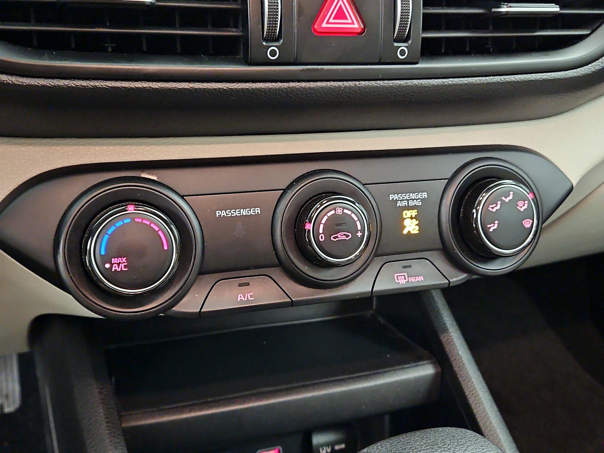 Thumbnail: 2023 Kia Forte - 16