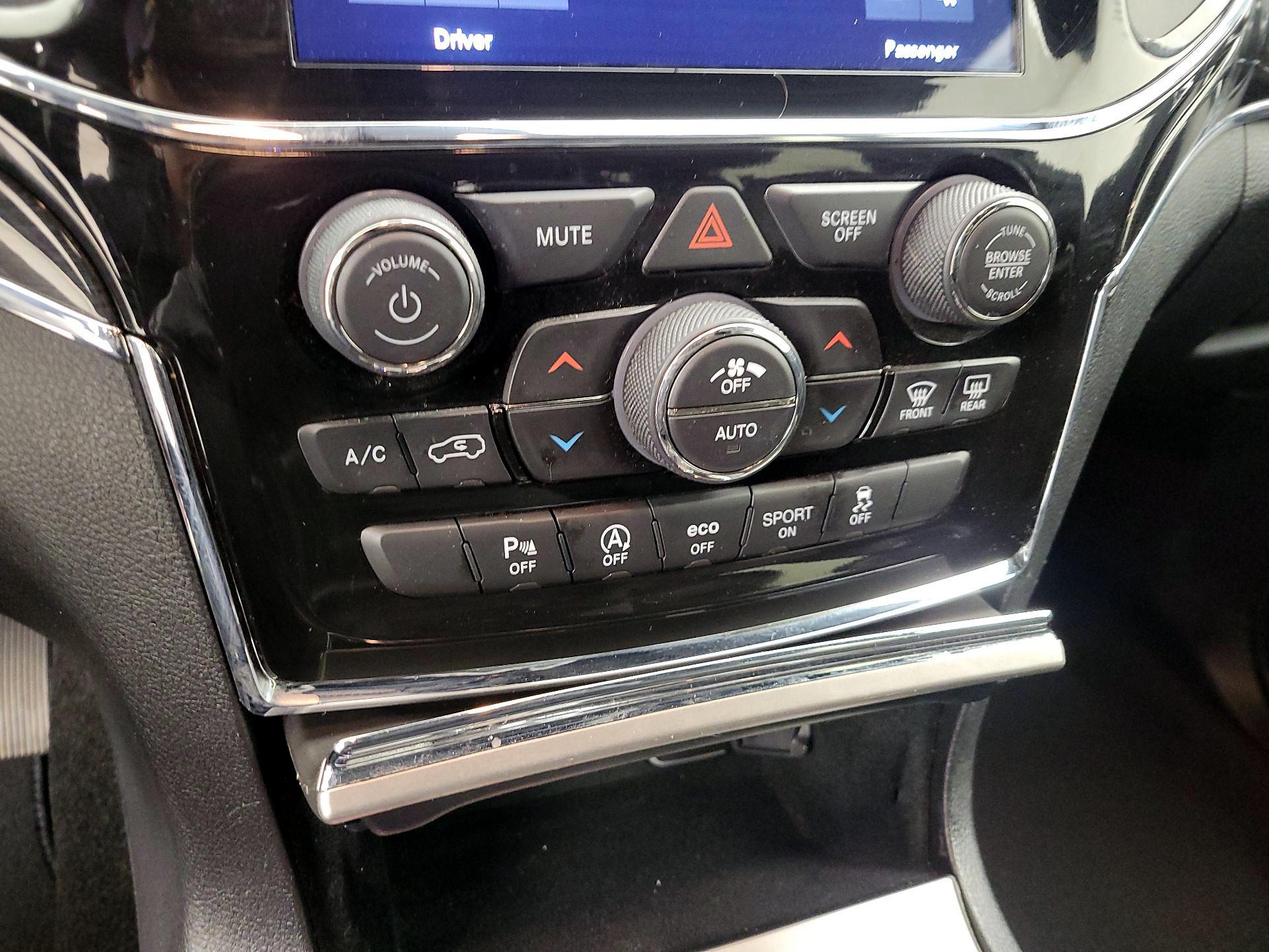 Thumbnail: 2021 Jeep Grand Cherokee - 15