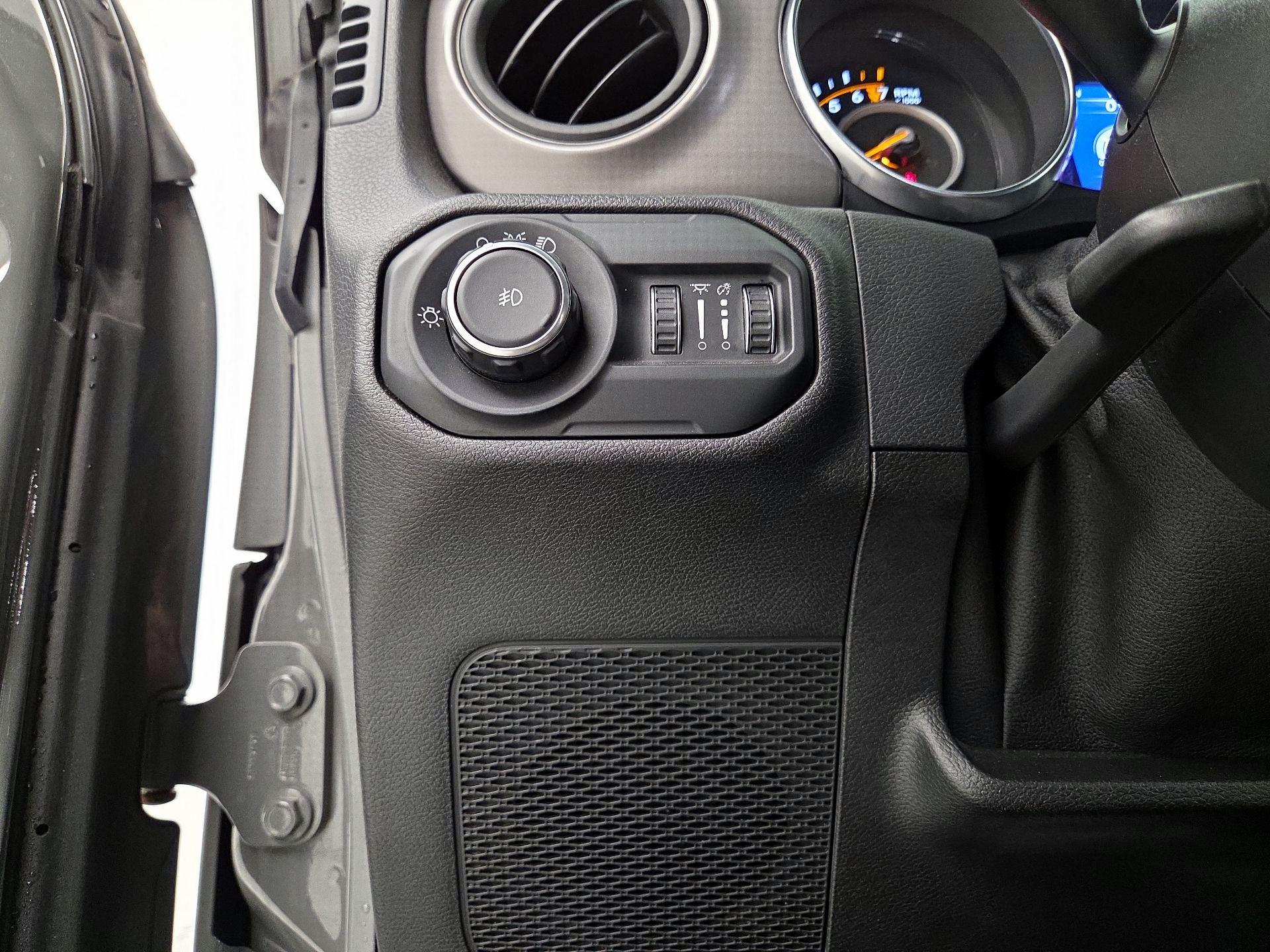 Thumbnail: 2021 Jeep Wrangler - 13