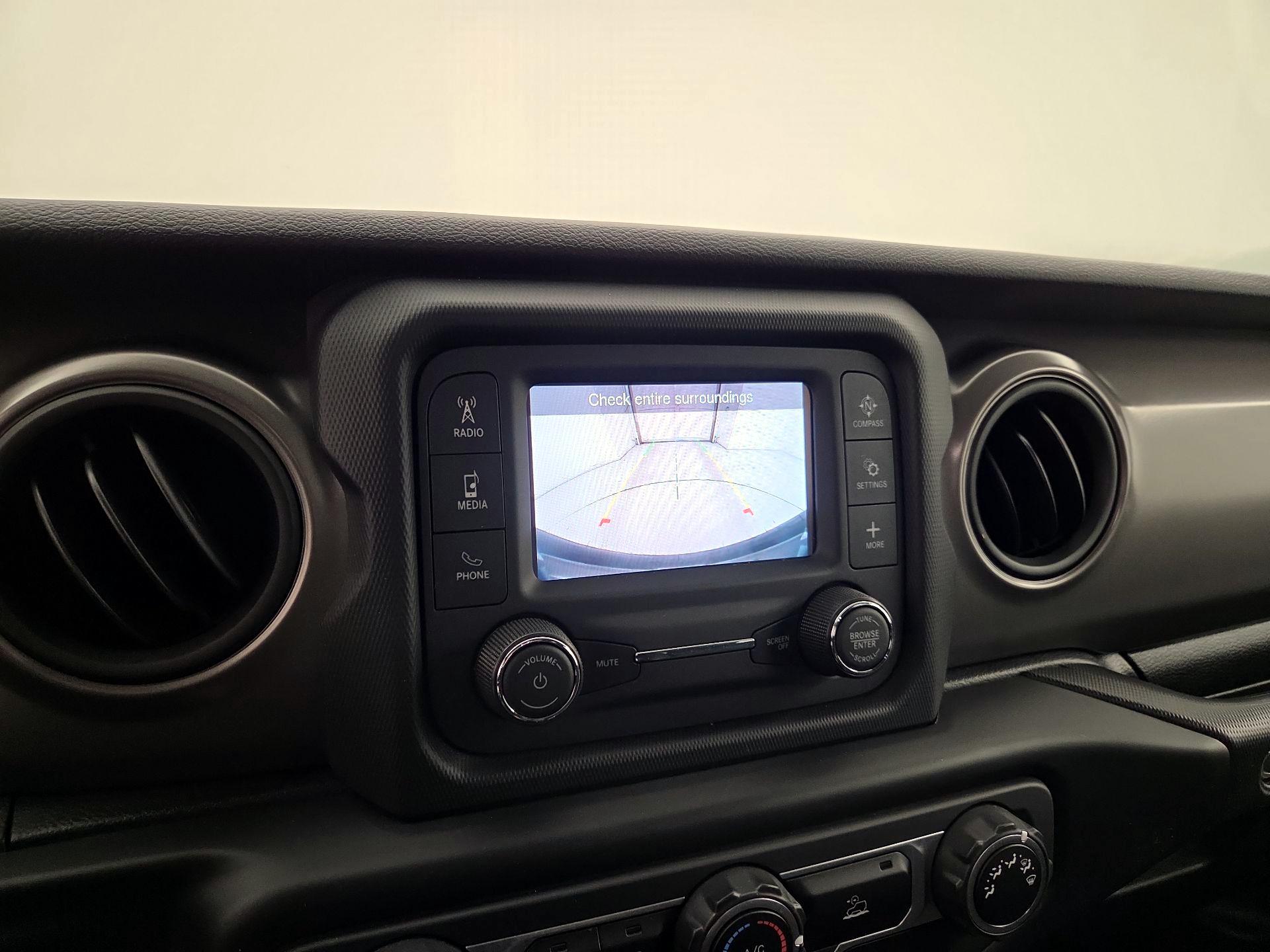 Thumbnail: 2021 Jeep Wrangler - 15