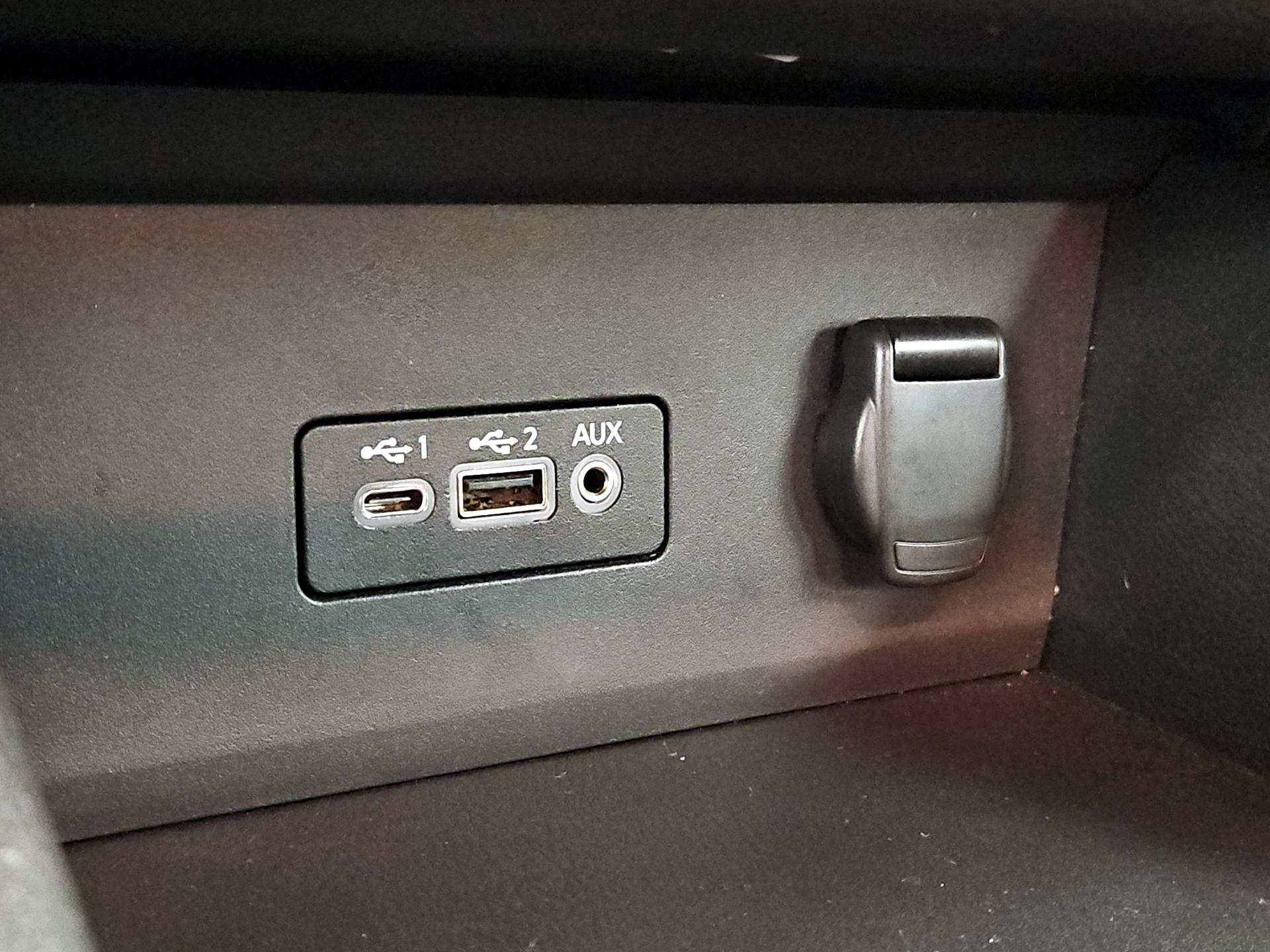 Thumbnail: 2023 Nissan Sentra - 18