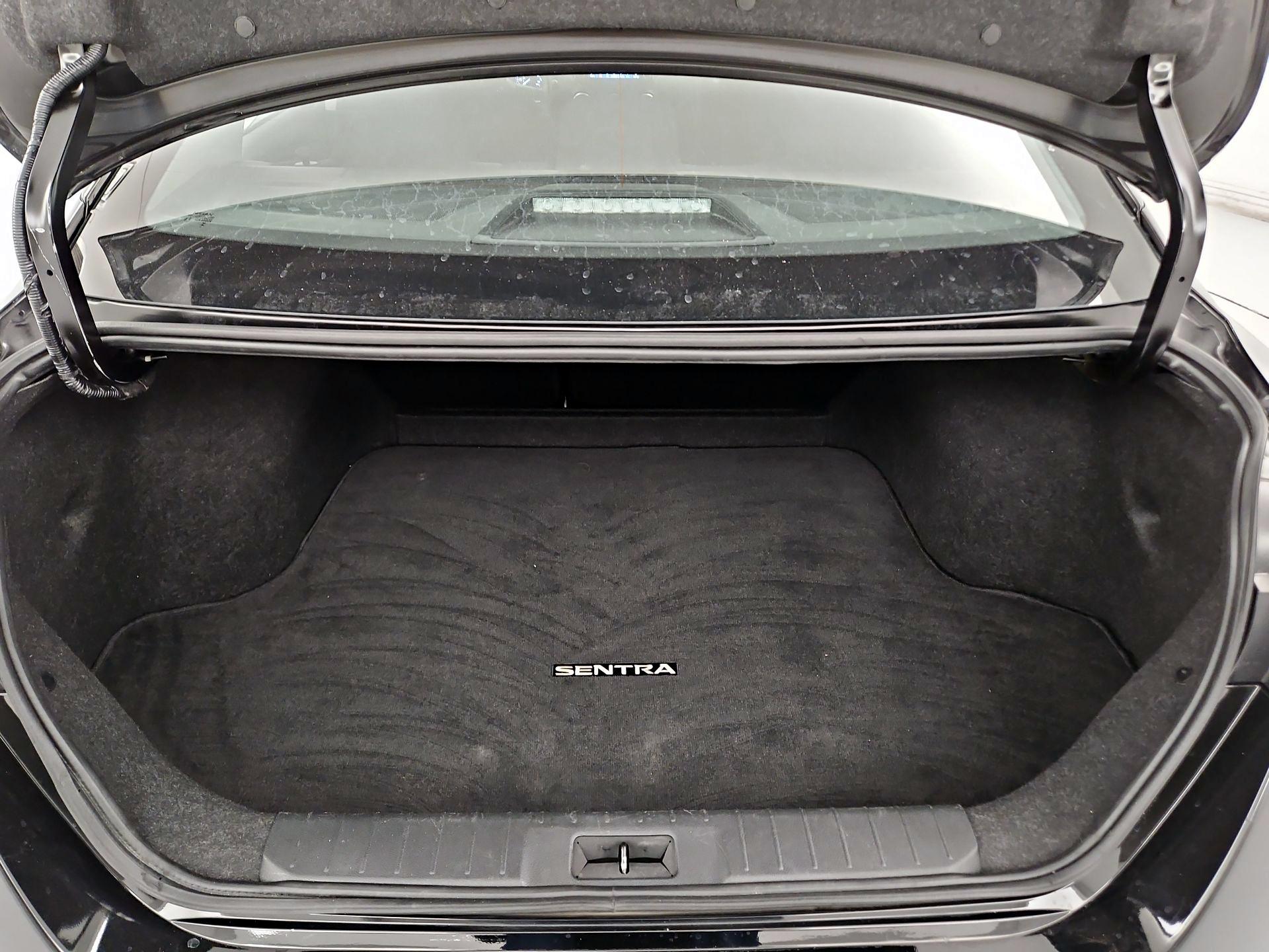 Thumbnail: 2023 Nissan Sentra - 20