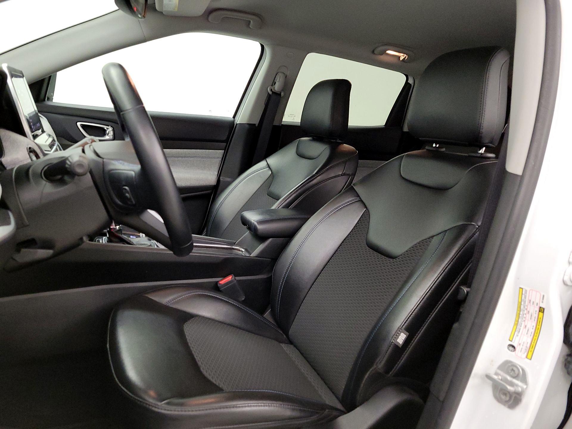 Thumbnail: 2022 Jeep Compass - 11