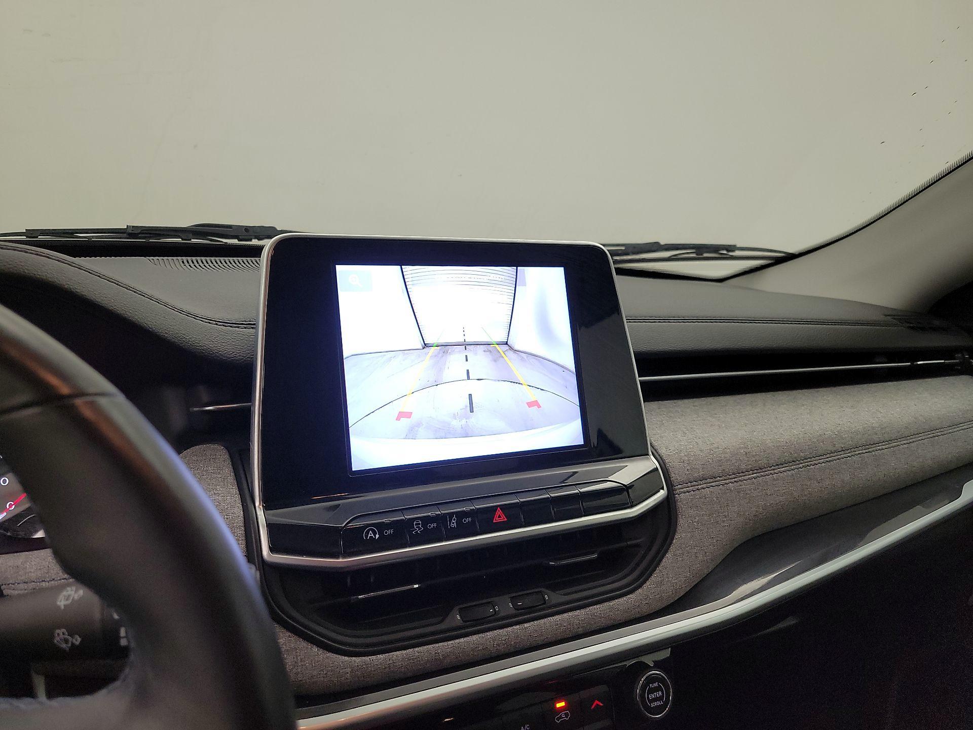 Thumbnail: 2022 Jeep Compass - 14