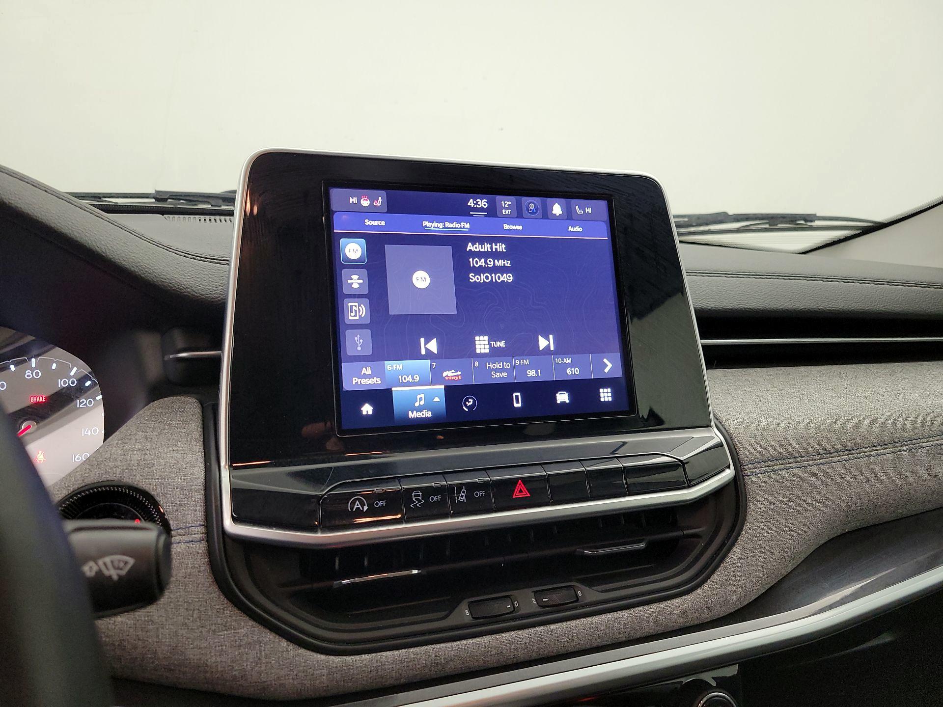 Thumbnail: 2022 Jeep Compass - 15