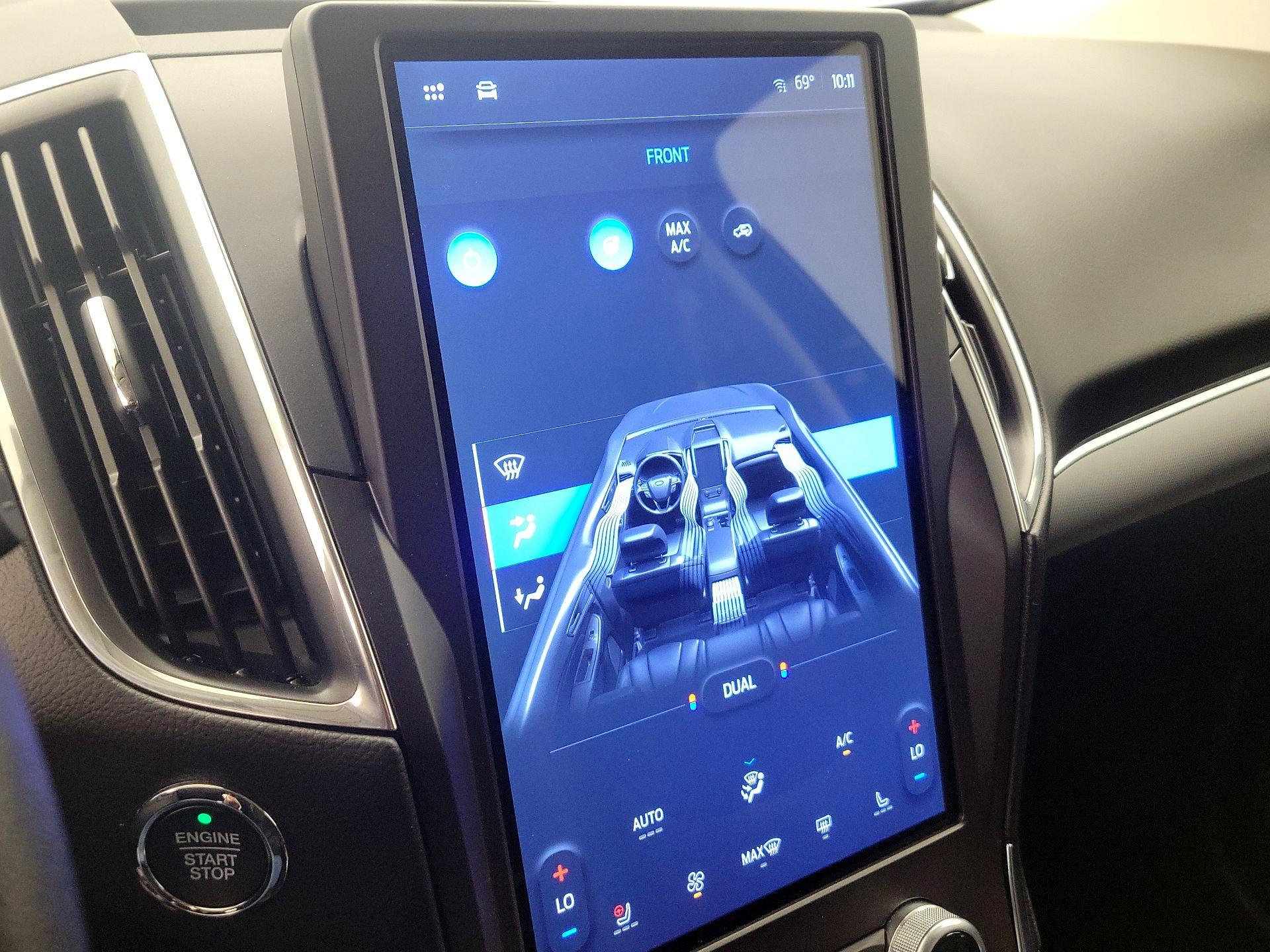 Thumbnail: 2021 Ford Edge - 17