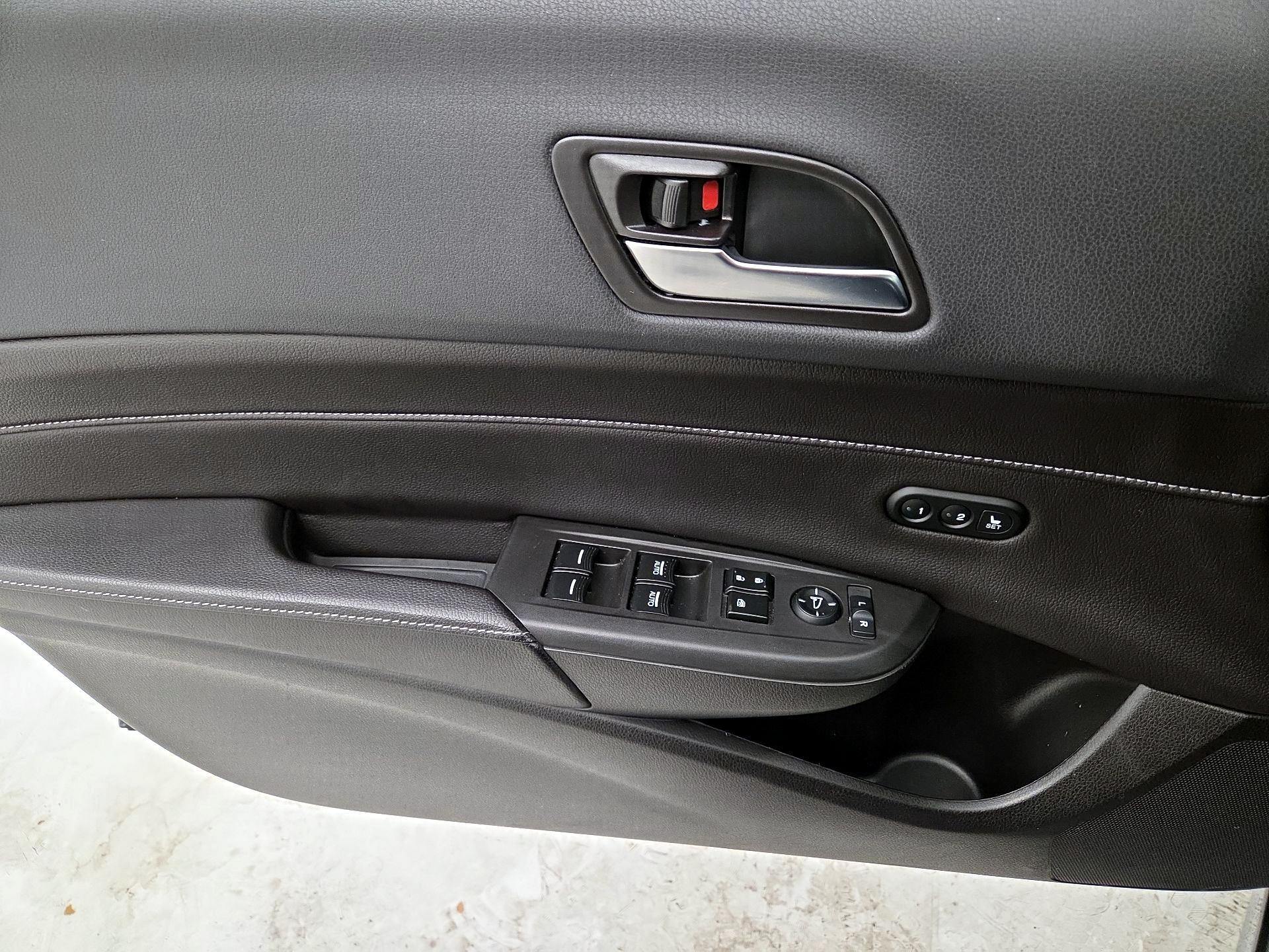 Thumbnail: 2022 Acura ILX - 12