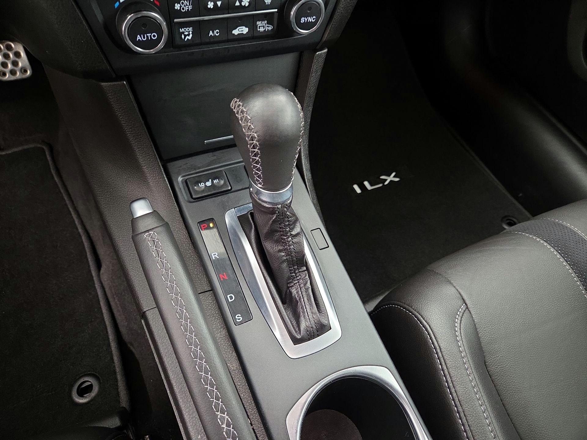 Thumbnail: 2022 Acura ILX - 17